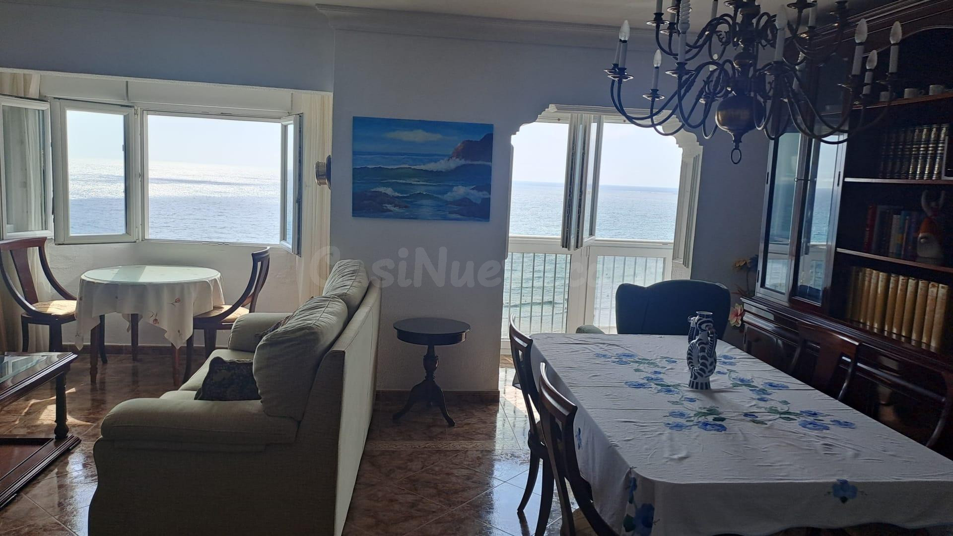 Piso frontal al mar en alquiler por temporada. - foto 4
