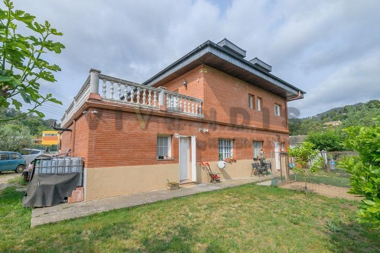 CASA A CORBERA DE LLOBREGAT · ESPAI, COMODITAT I QUALITAT DE - foto 2