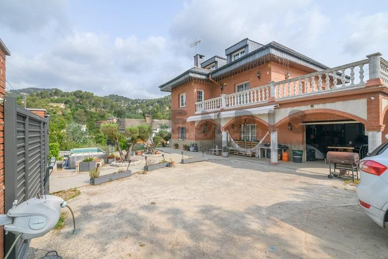 CASA A CORBERA DE LLOBREGAT · ESPAI, COMODITAT I QUALITAT DE - foto 4
