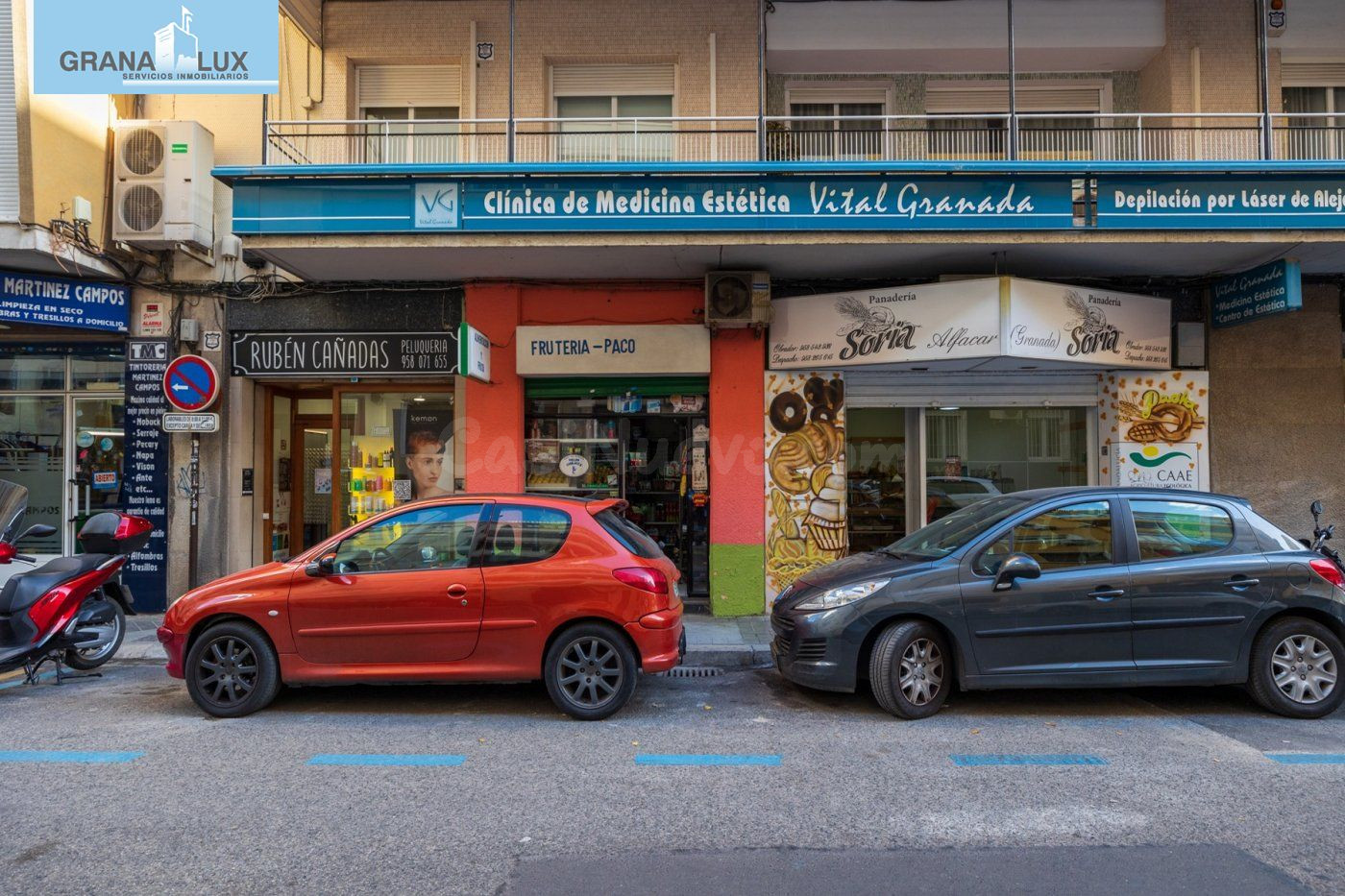 SE VENDE PEQUEÑO LOCAL, BARATO Y MUY CÉNTRICO JUNTO RECOGIDA - foto 4