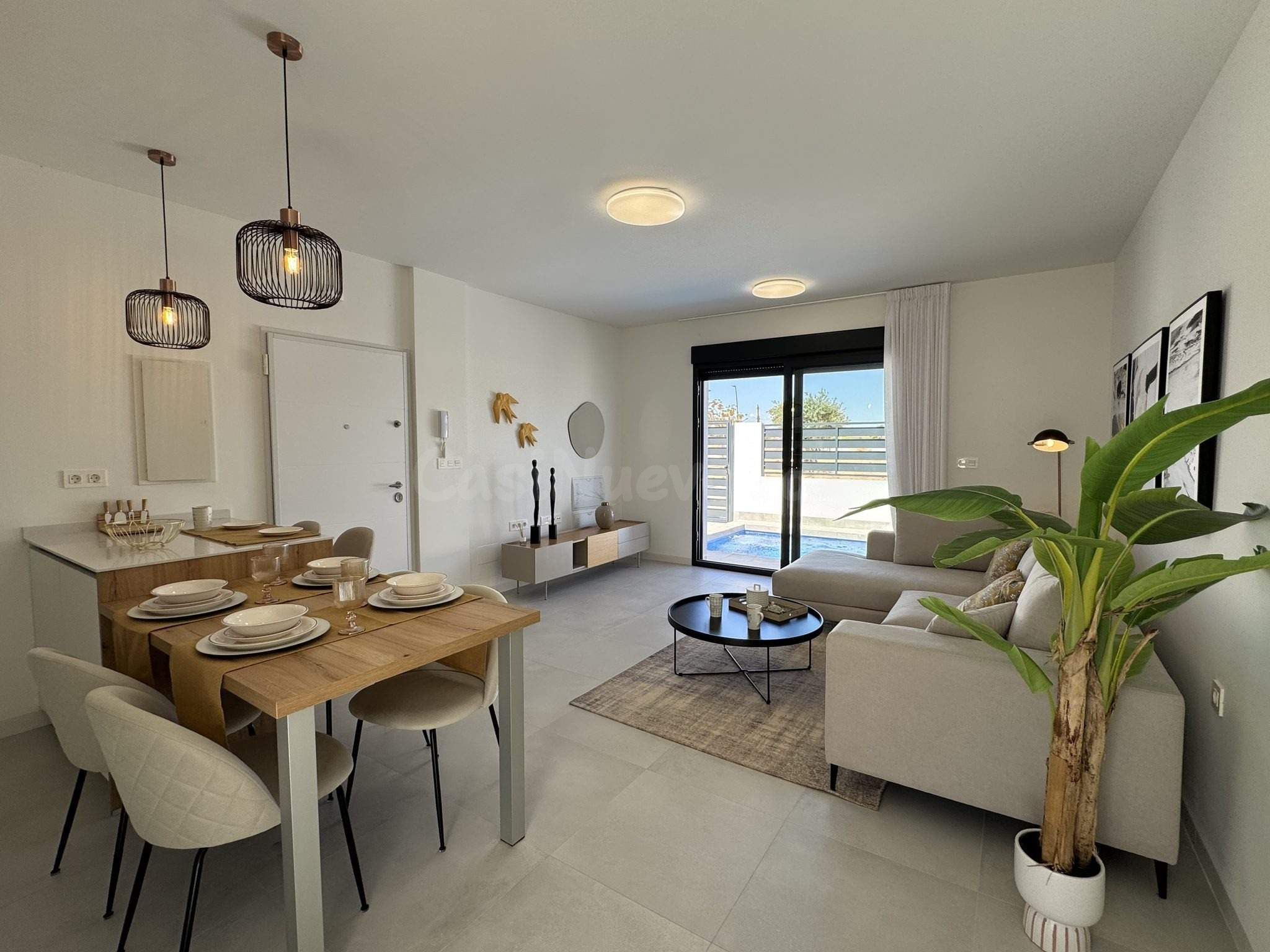 VILLA DE OBRA NUEVA, CON 2 ó 3 habitaciones, SOLARIUM Y PISC - foto 2