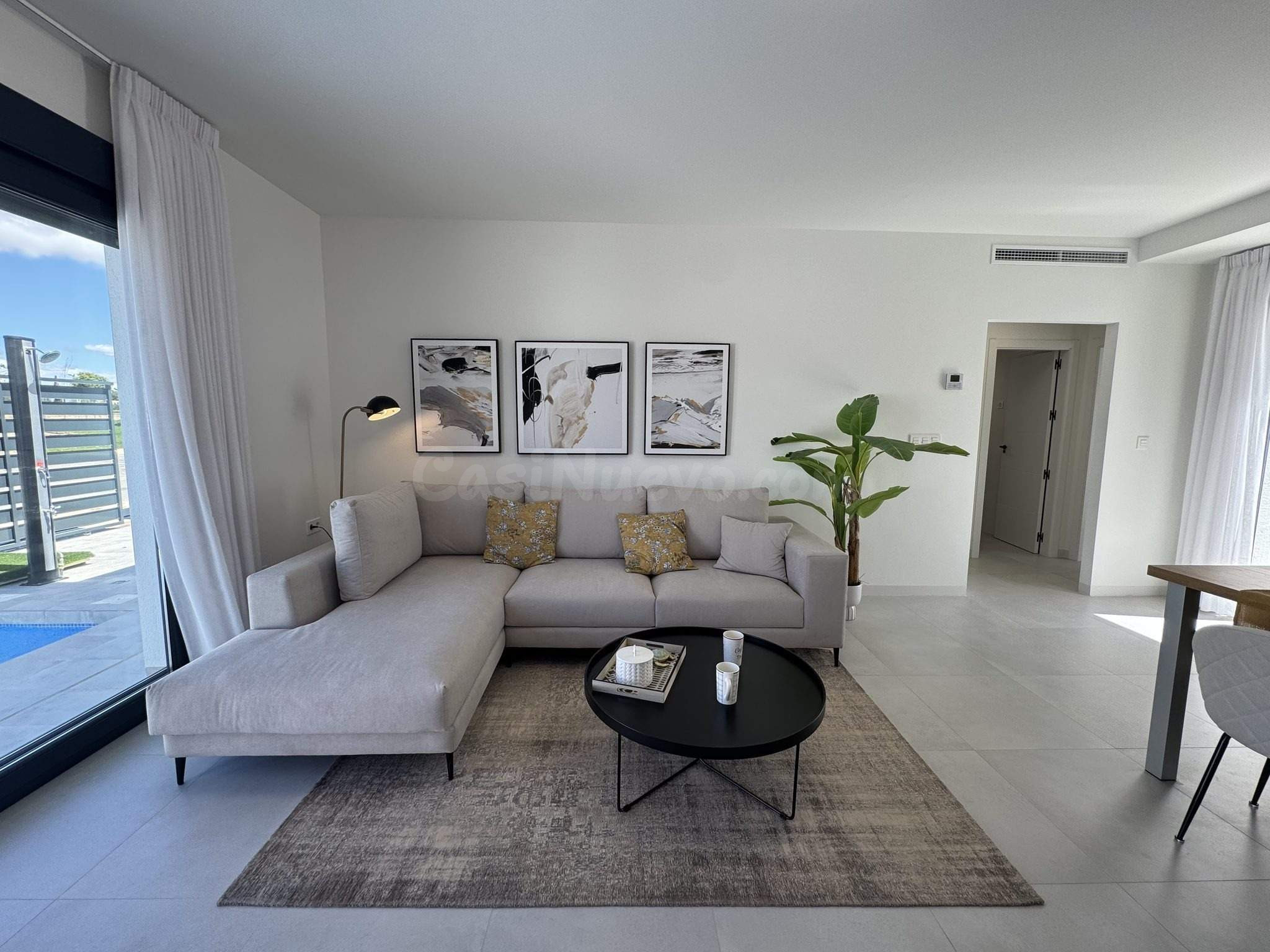 VILLA DE OBRA NUEVA, CON 2 ó 3 habitaciones, SOLARIUM Y PISC - foto 3