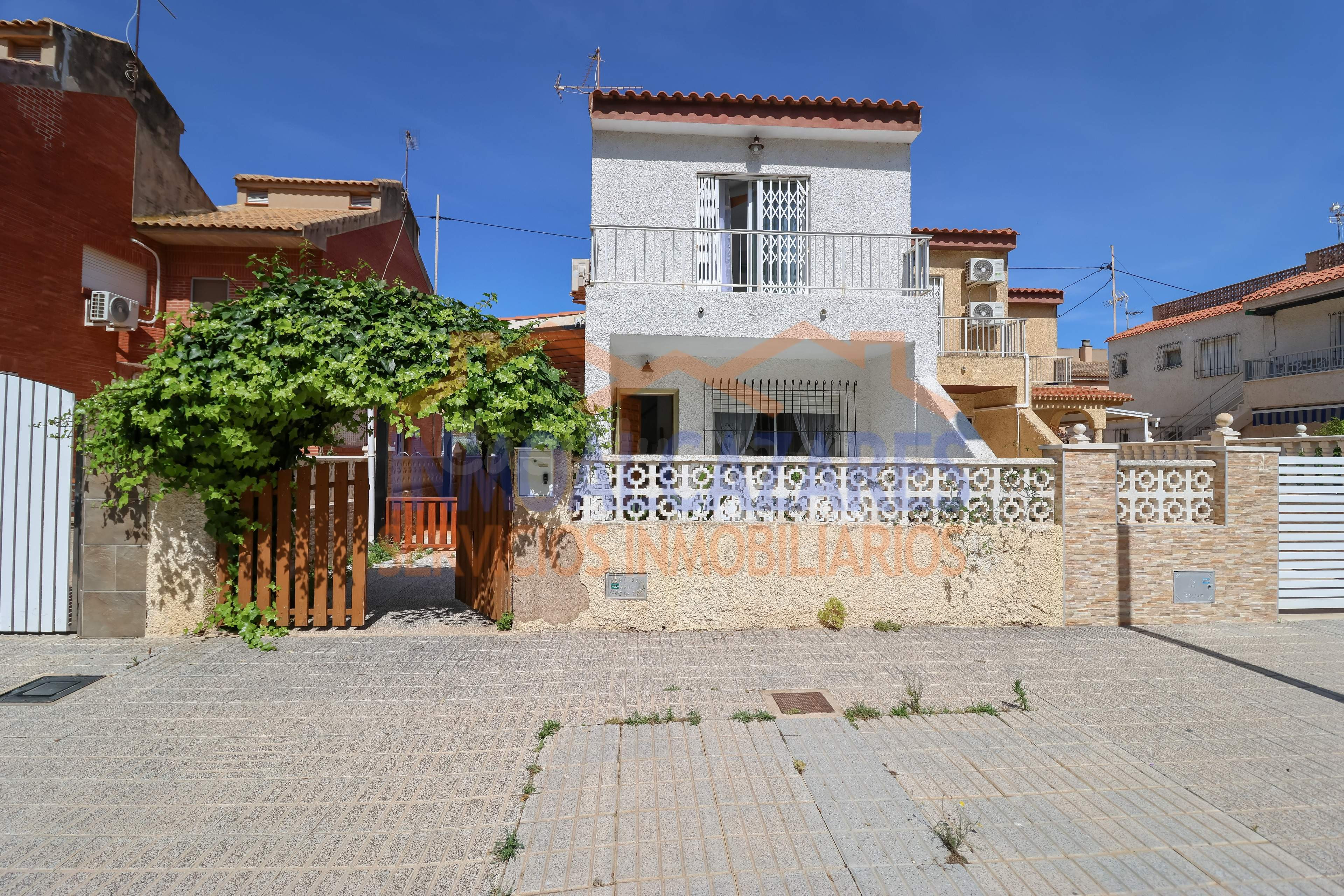 A SOLO 350m DEL MAR, DUPLEX CON JARDIN, 3 habitaciones Y 2 B - foto 2