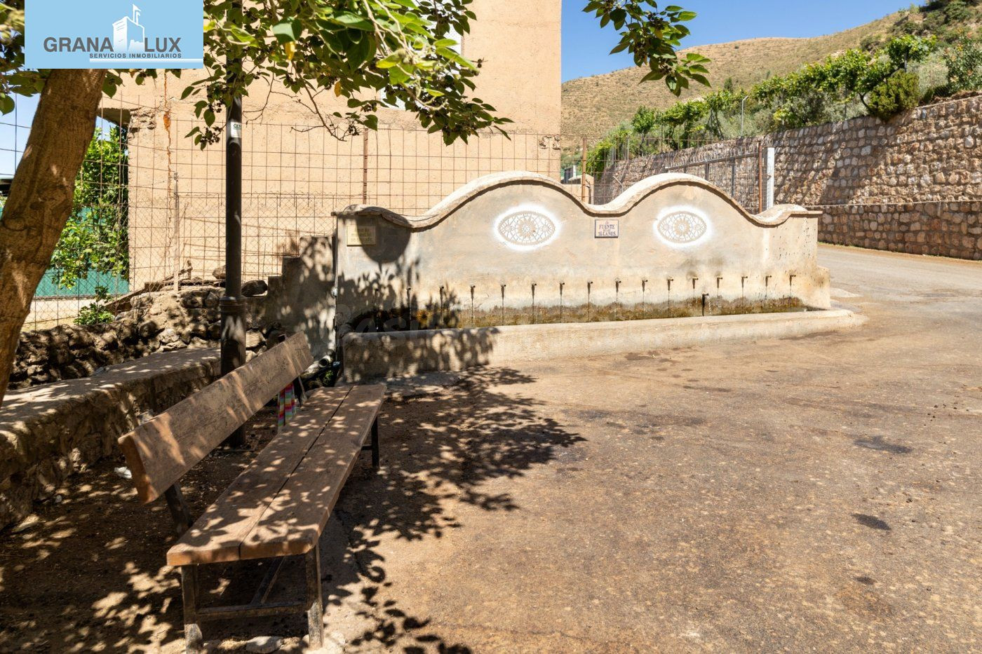 Venta de 6.634 m2 de suelo urbano en Güejar Sierra (Granada) - foto 2