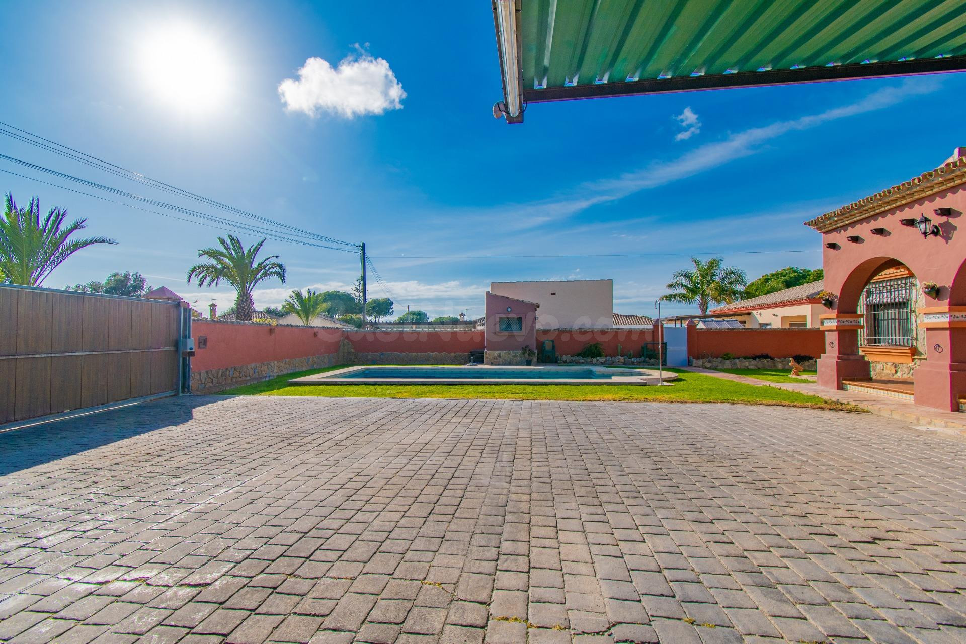MAGNÍFICO CHALET EN LA ZONA DE LA RANA VERDE - foto 5