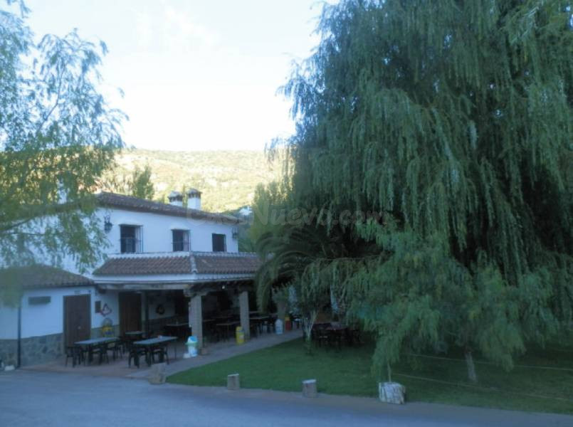 Venta de Finca con Camping en Sierra de Grazalema (Zahara)