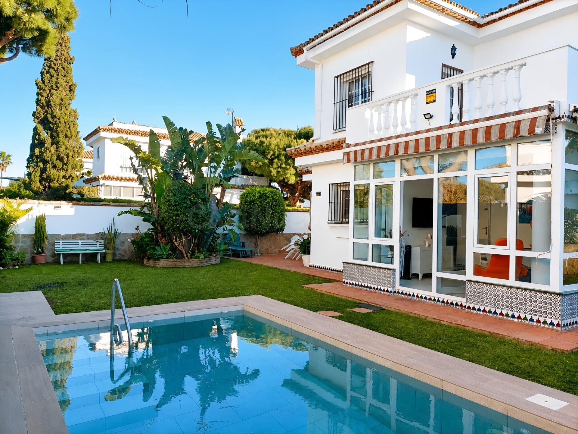 ESPECTACULAR CHALET EN COSTA SANCTI PETRI - foto 2