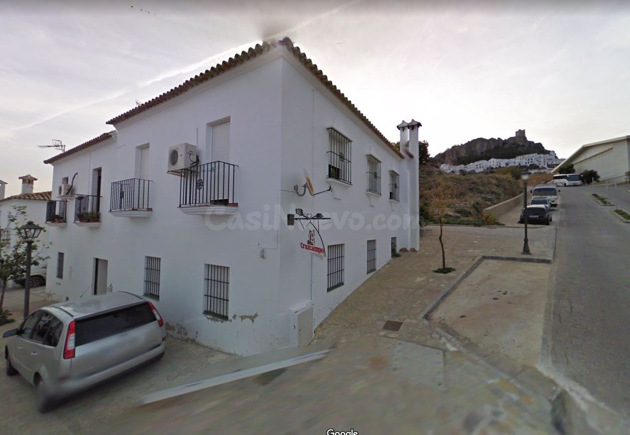 SE VENDE LOCAL  EN ZAHARA DE LA SIERRA - foto 3