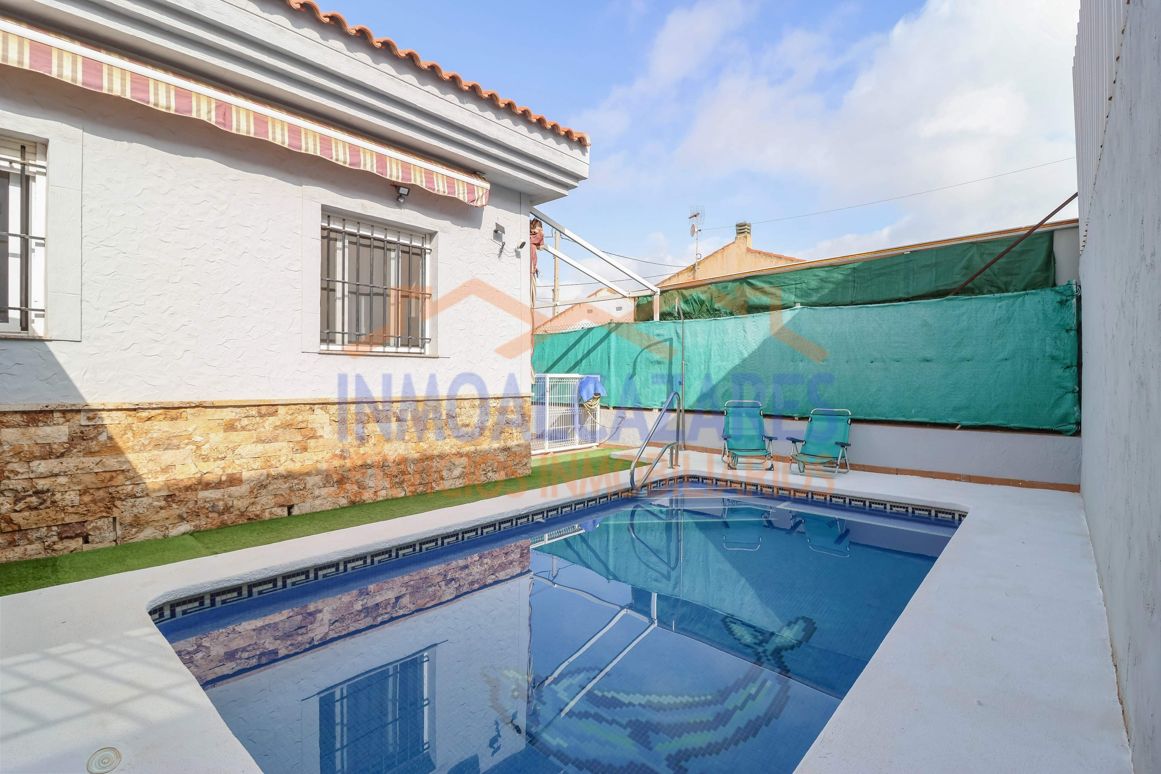MAGNÍFICO CHALET INDEPENDIENTE DE DOS DORMITORIOS, CON JARDÍ - foto 5