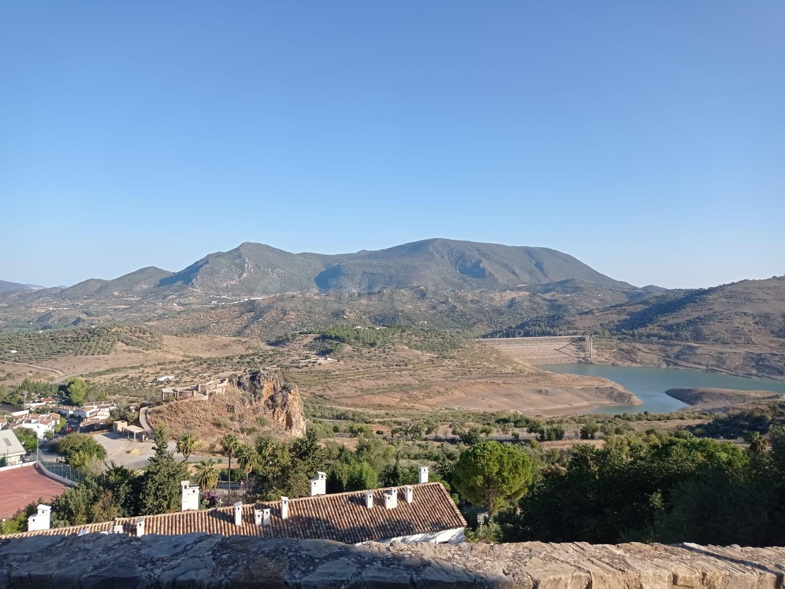 SE VENDE SOLAR EN ZAHARA DE LA SIERRA - foto 3