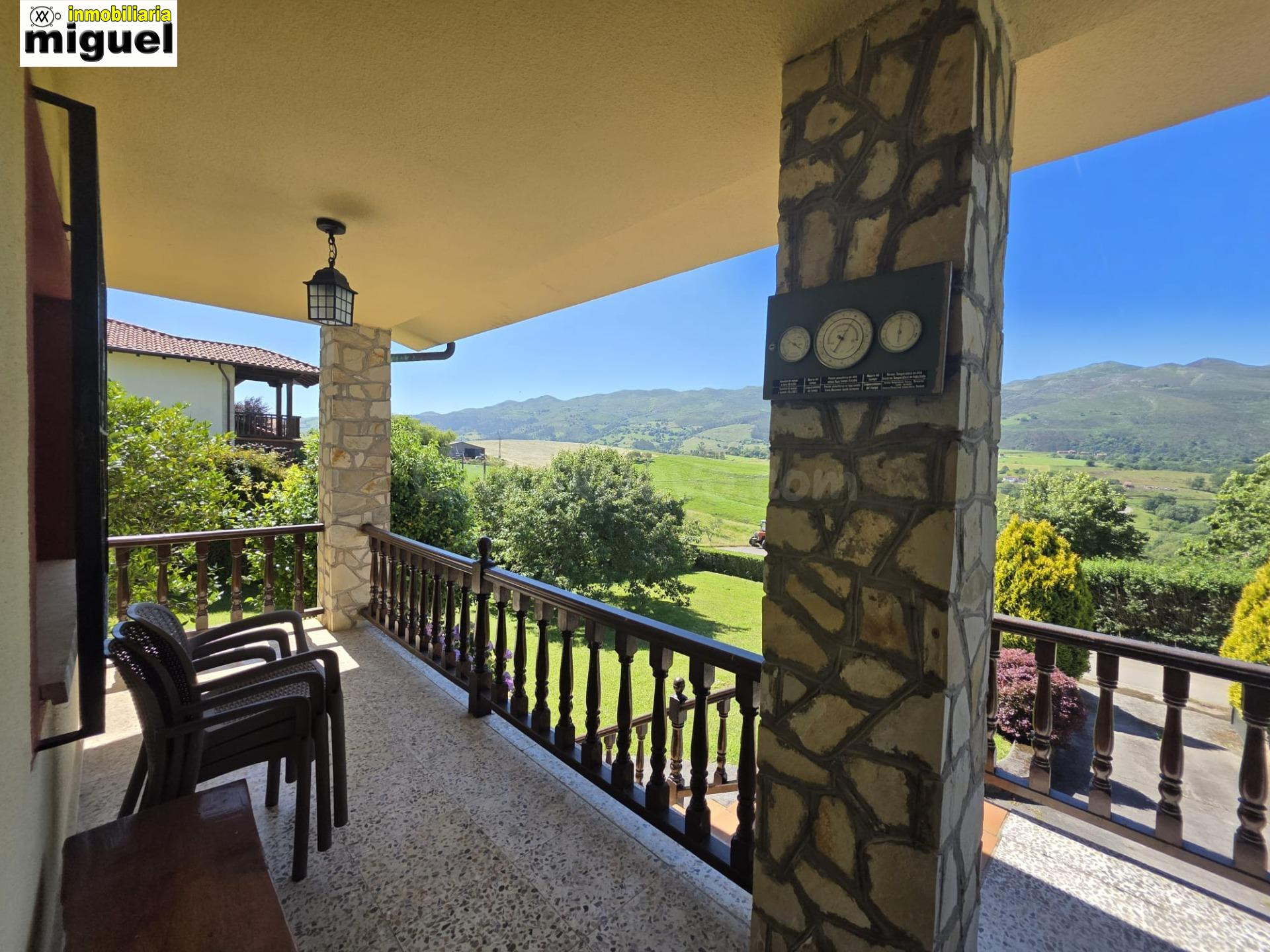 Chalet con parcela edificable de 2.476 m2 a 4 km de la Playa de La Franca | Tresgrandas (Llanes, Asturias)