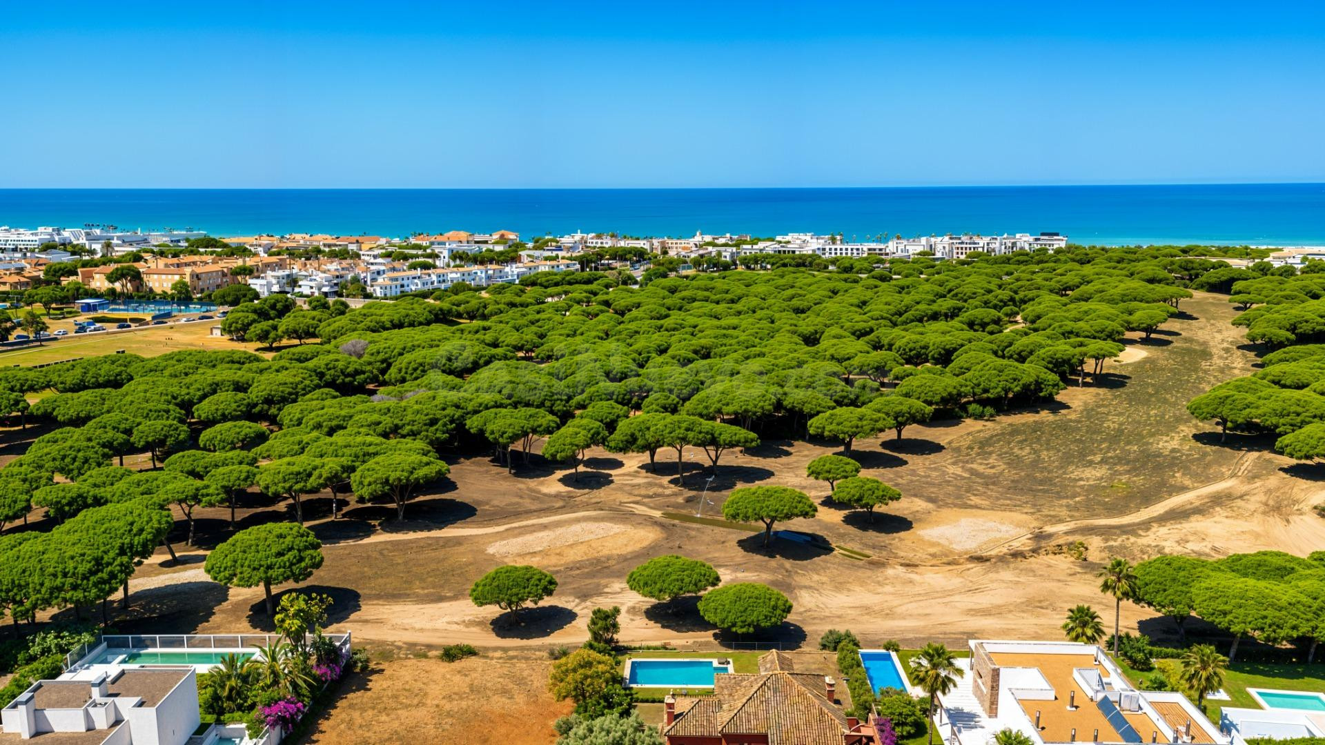 Exclusiva villa de lujo en el corazón de Novo Sancti Petri - foto 2