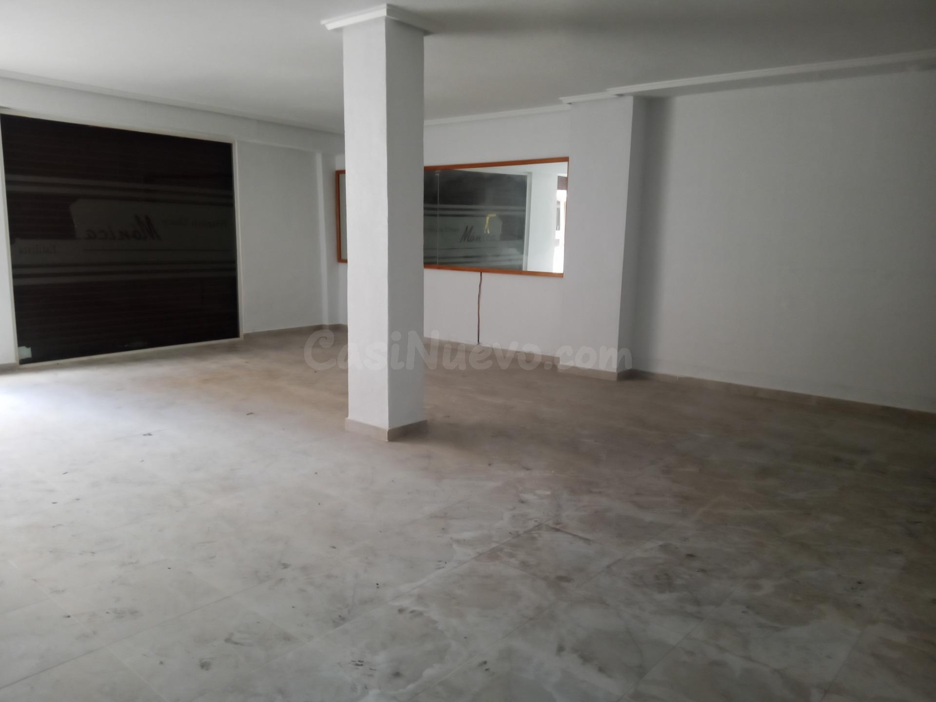 Amplio Local Comercial en Esquina - Ideal para Oficinas o Ac - foto 2