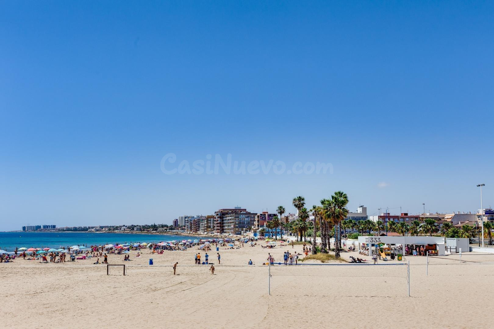 Oportunidad en Torrevieja a solo 300 metros de la Playa del  - foto 3