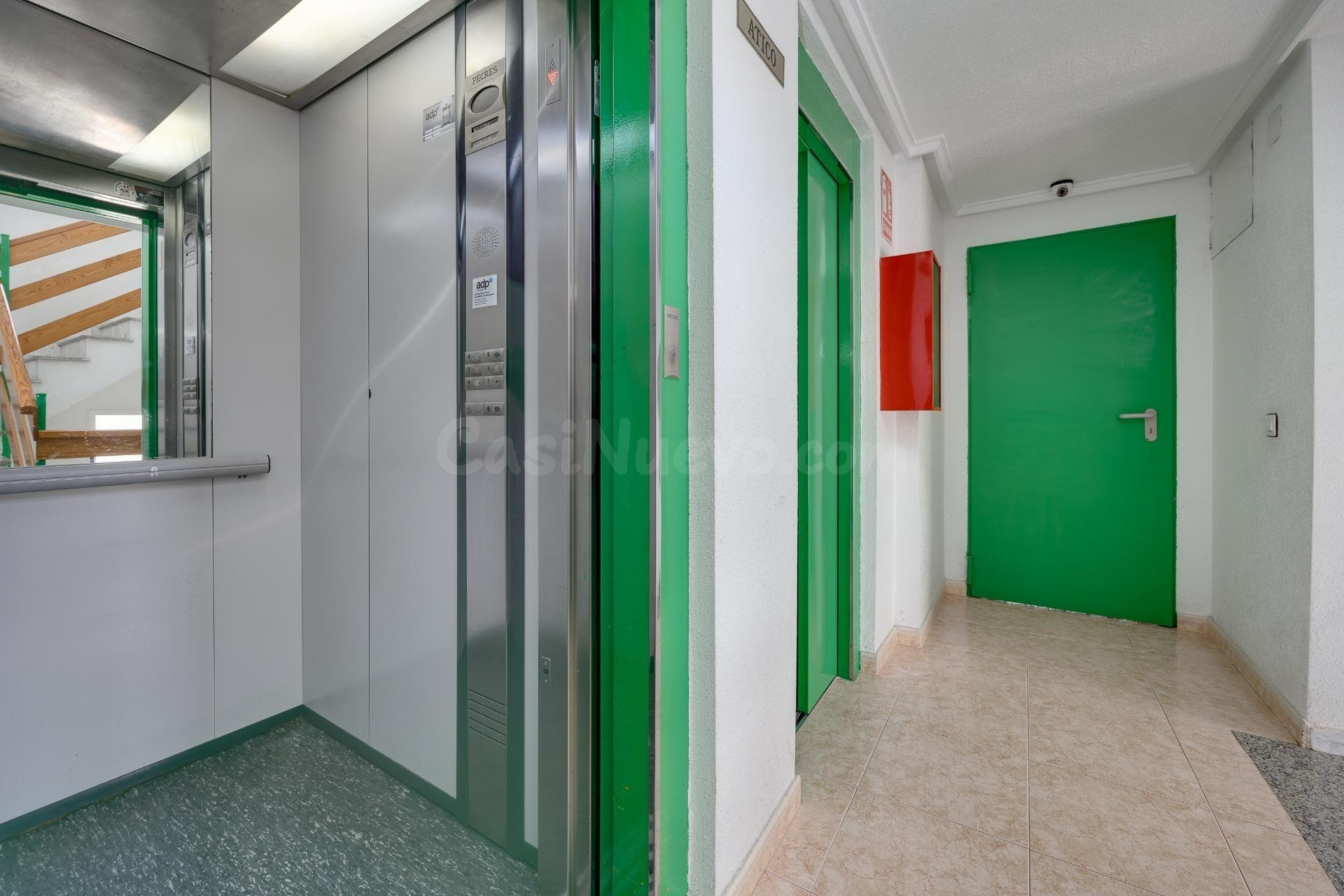 Oportunidad en Torrevieja a solo 300 metros de la Playa del  - foto 4