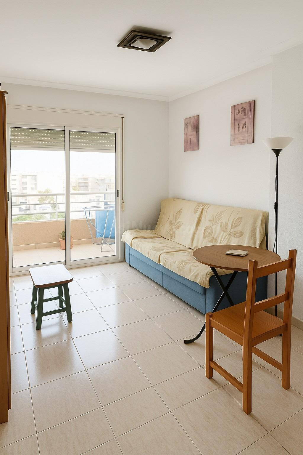 ¡Un hermoso apartamento de 2 dormitorios en el corazón de Torrevieja a un precio excelente!