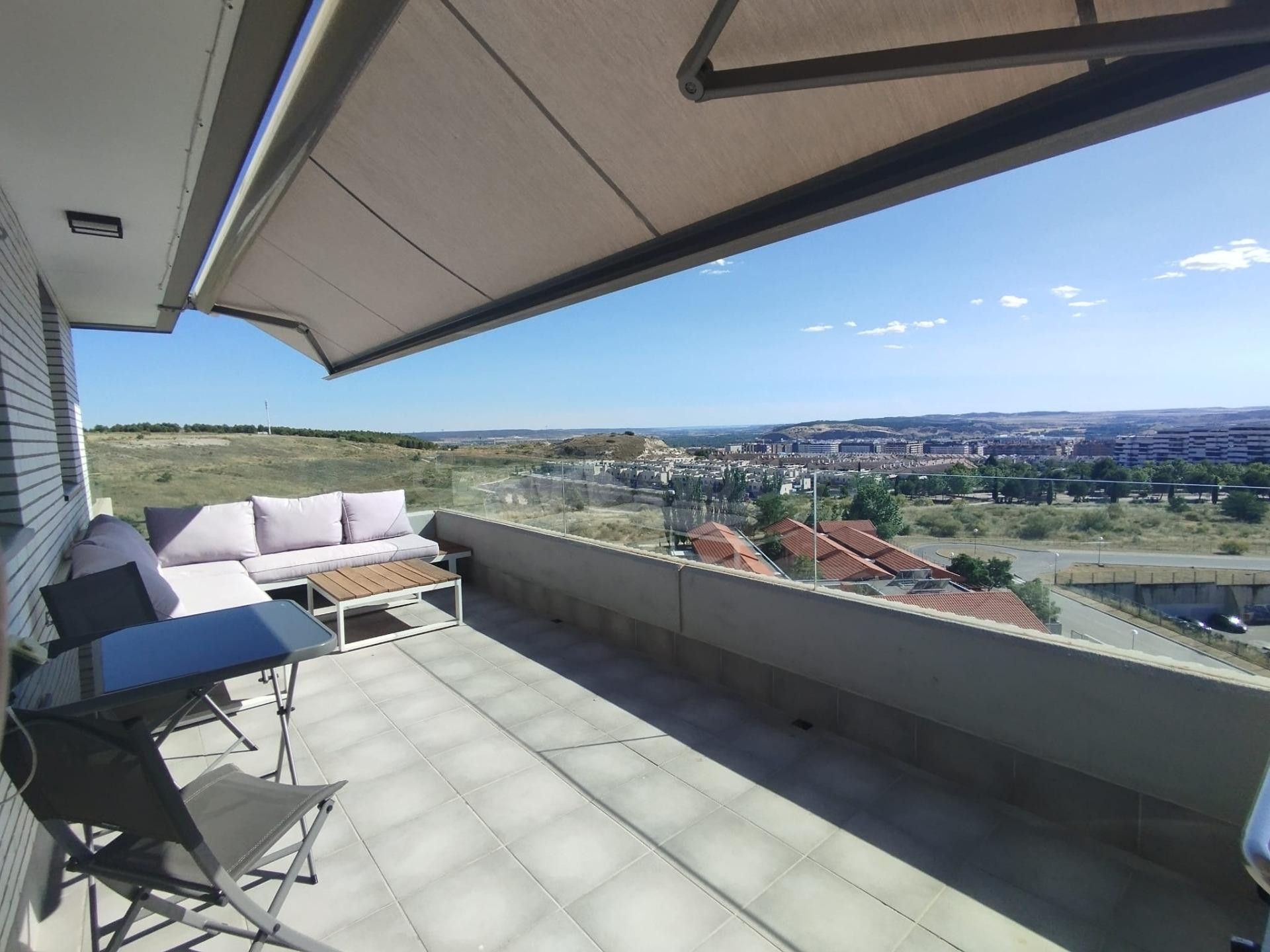 Exclusivo ático dúplex de diseño, luz y confort con dos terrazas - foto 5