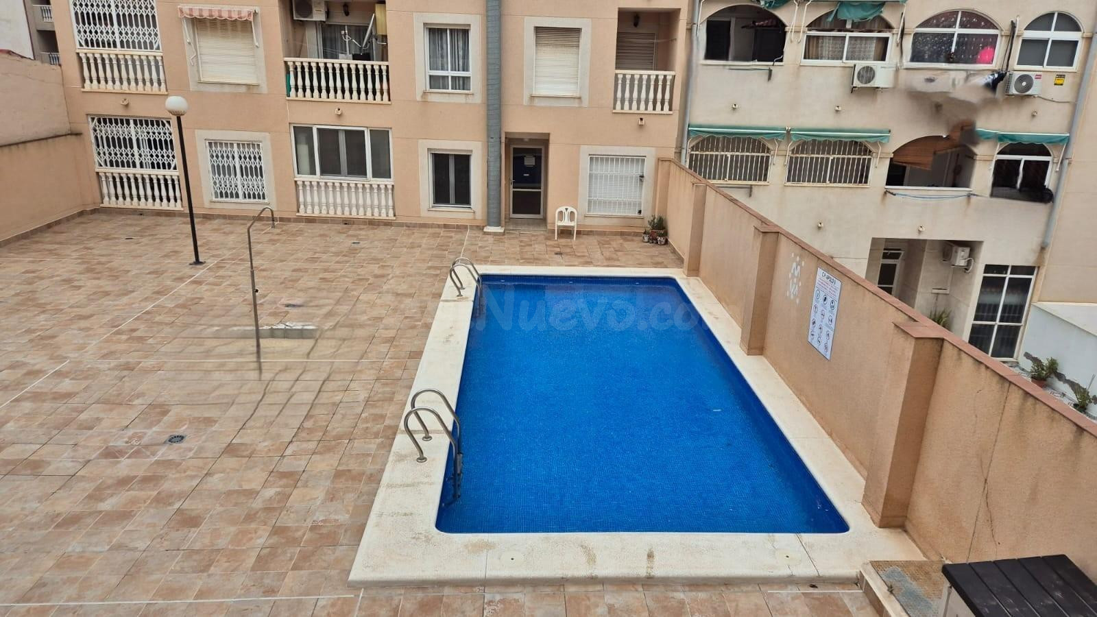 !! REBAJADO !! APARTAMENTO CENTRICO CON PISCINA EN TORREVIEJA