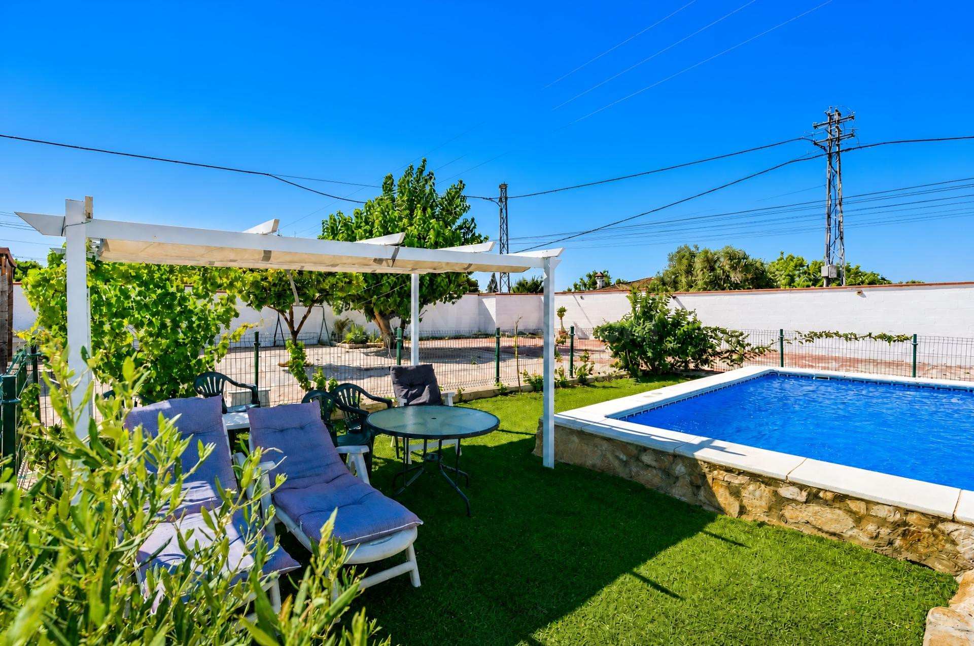 Chalet con piscina y apartamento independiente en parcela de - foto 4