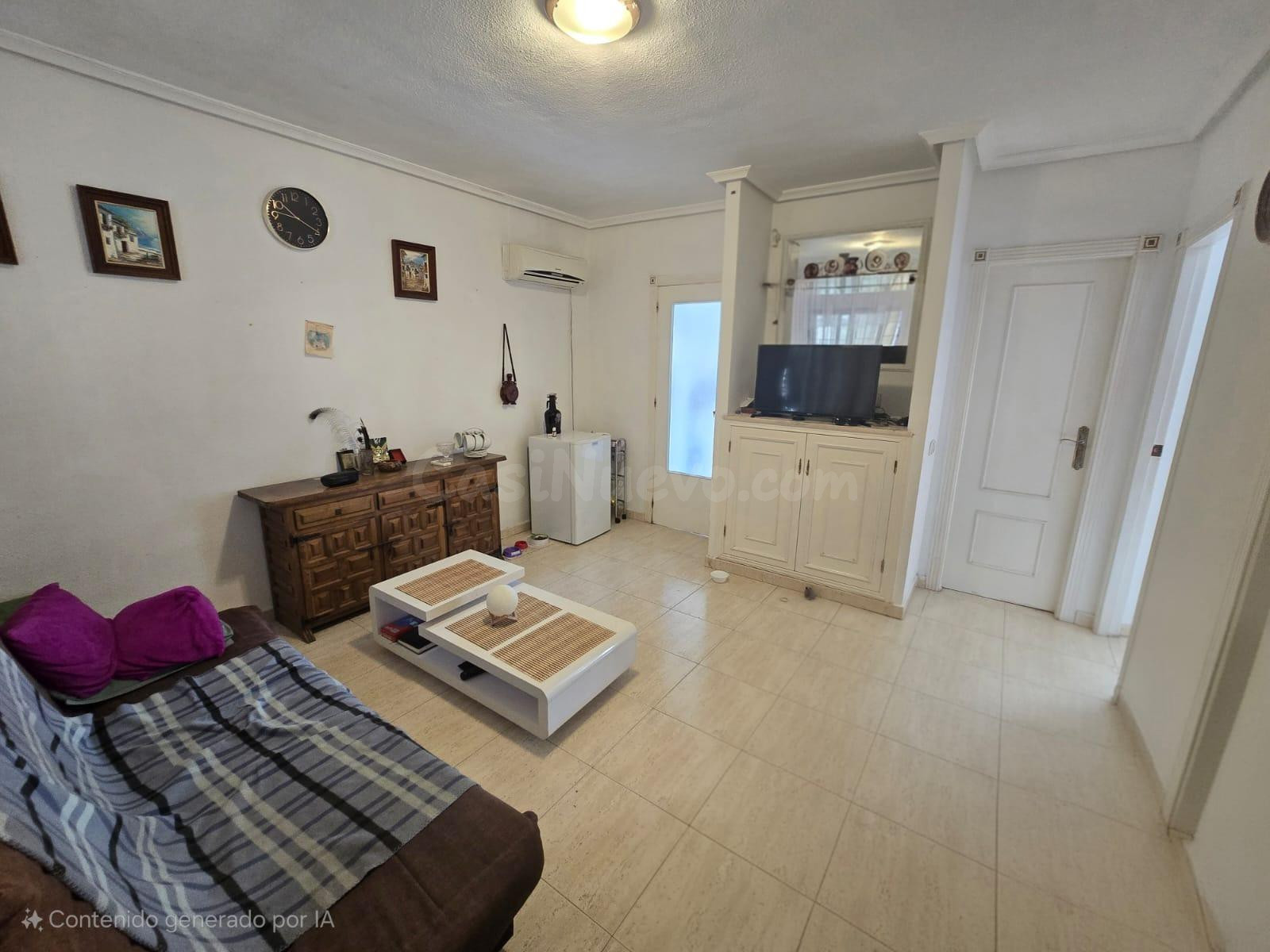 Bungalow en Planta Baja con Gran Jardín y Piscina en Torrevieja ☀️ - foto 4