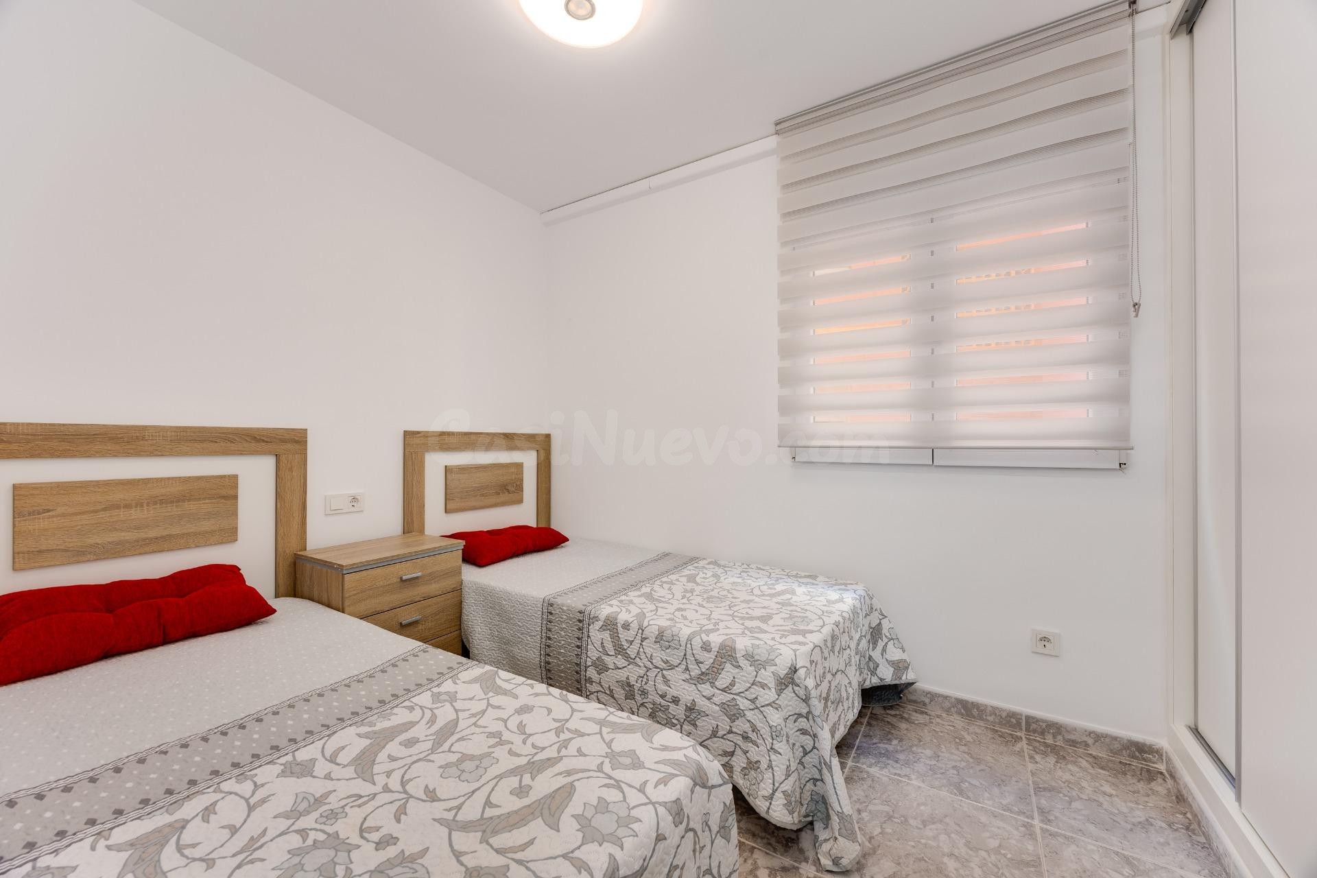 Apartamento en primera linea de Playa del cura con vistas al mar! - foto 5