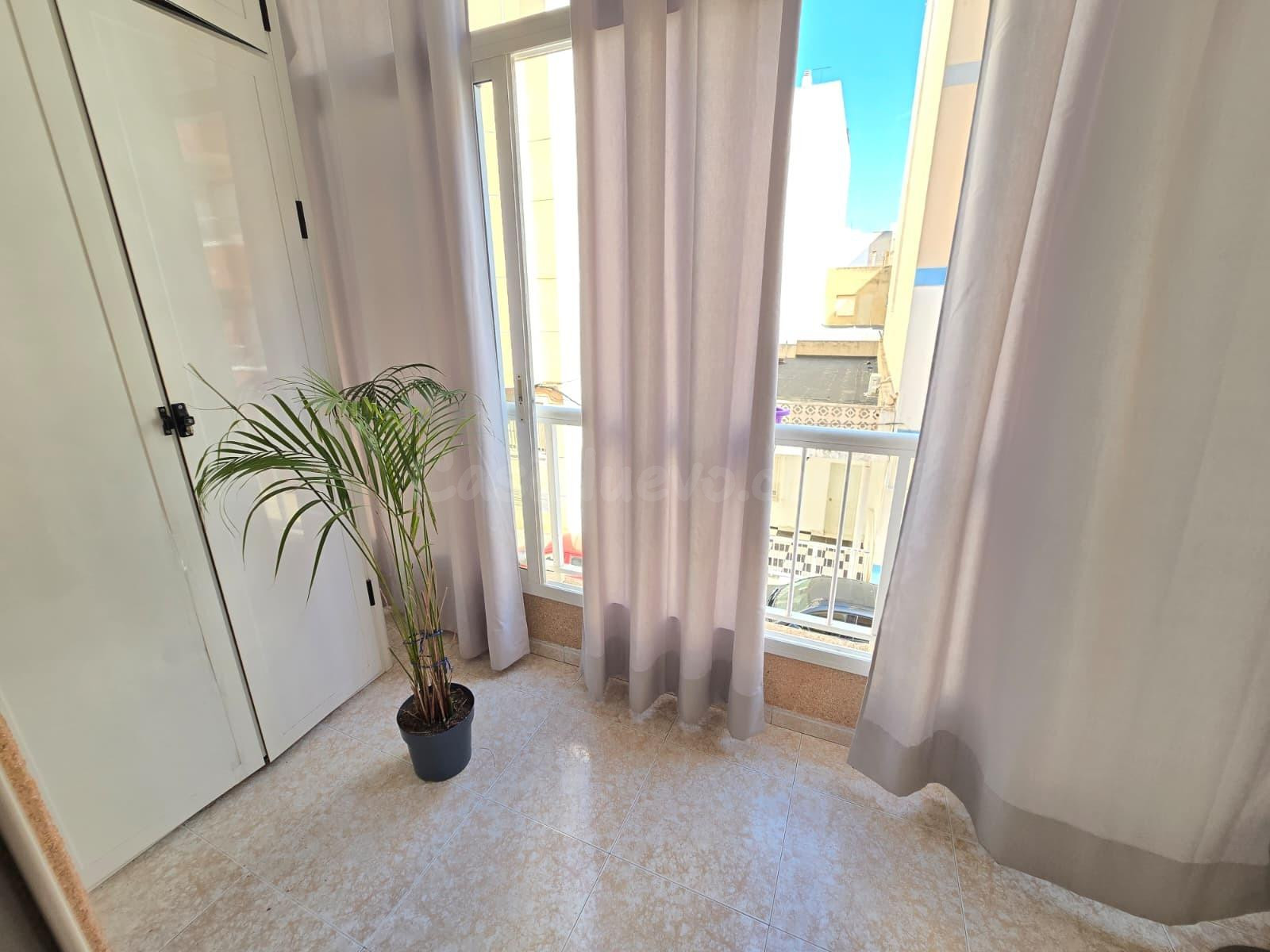 ✨ ¡Tu oasis junto al mar en Torrevieja! ️ - foto 4