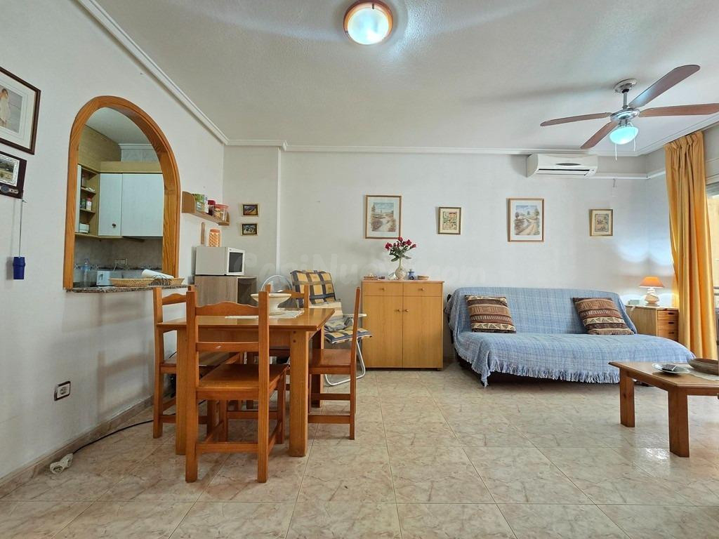 Apartamento para entrar a vivir en el centro de Torrevieja - foto 3