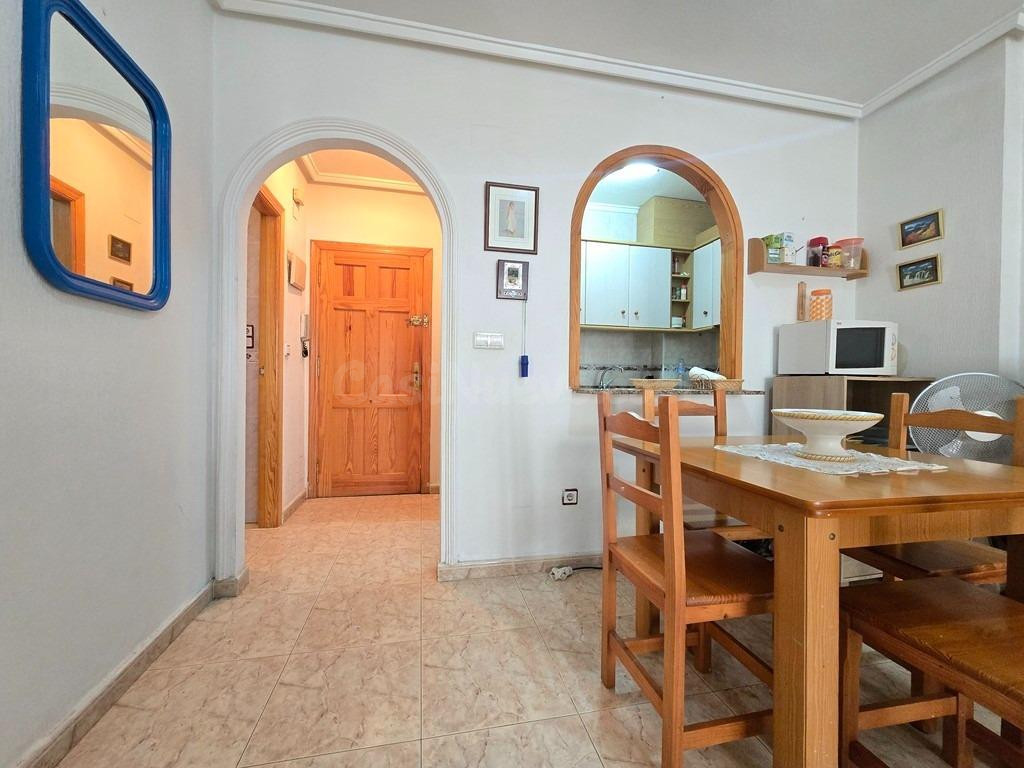 Apartamento para entrar a vivir en el centro de Torrevieja - foto 5