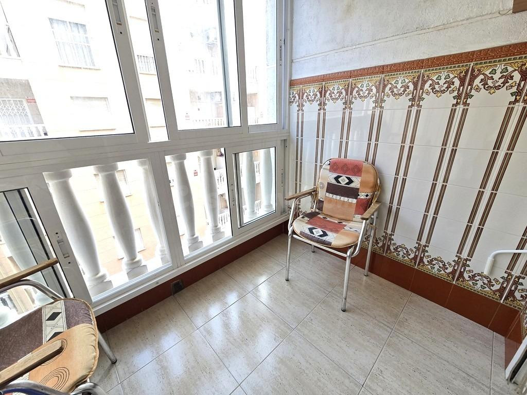 Apartamento en Pleno Centro de Torrevieja - foto 2