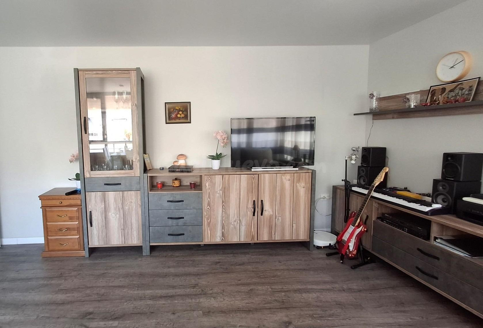 Apartamento reformado con vistas al parque en la Plaza María Asunción - foto 5