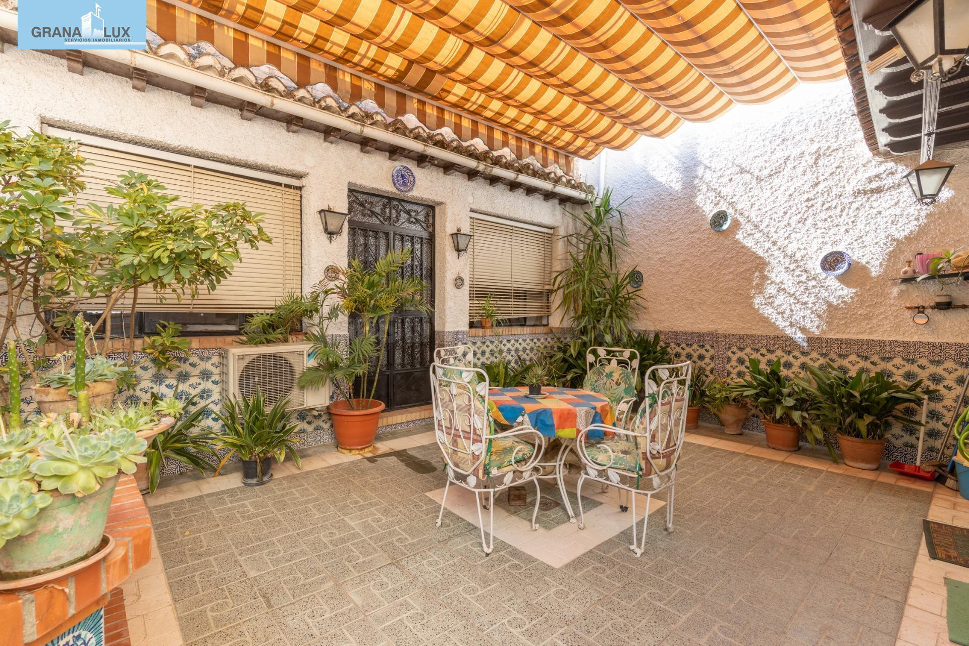 PRECIOSA CASA EN EL BARRIO DEL ALBAICÍN