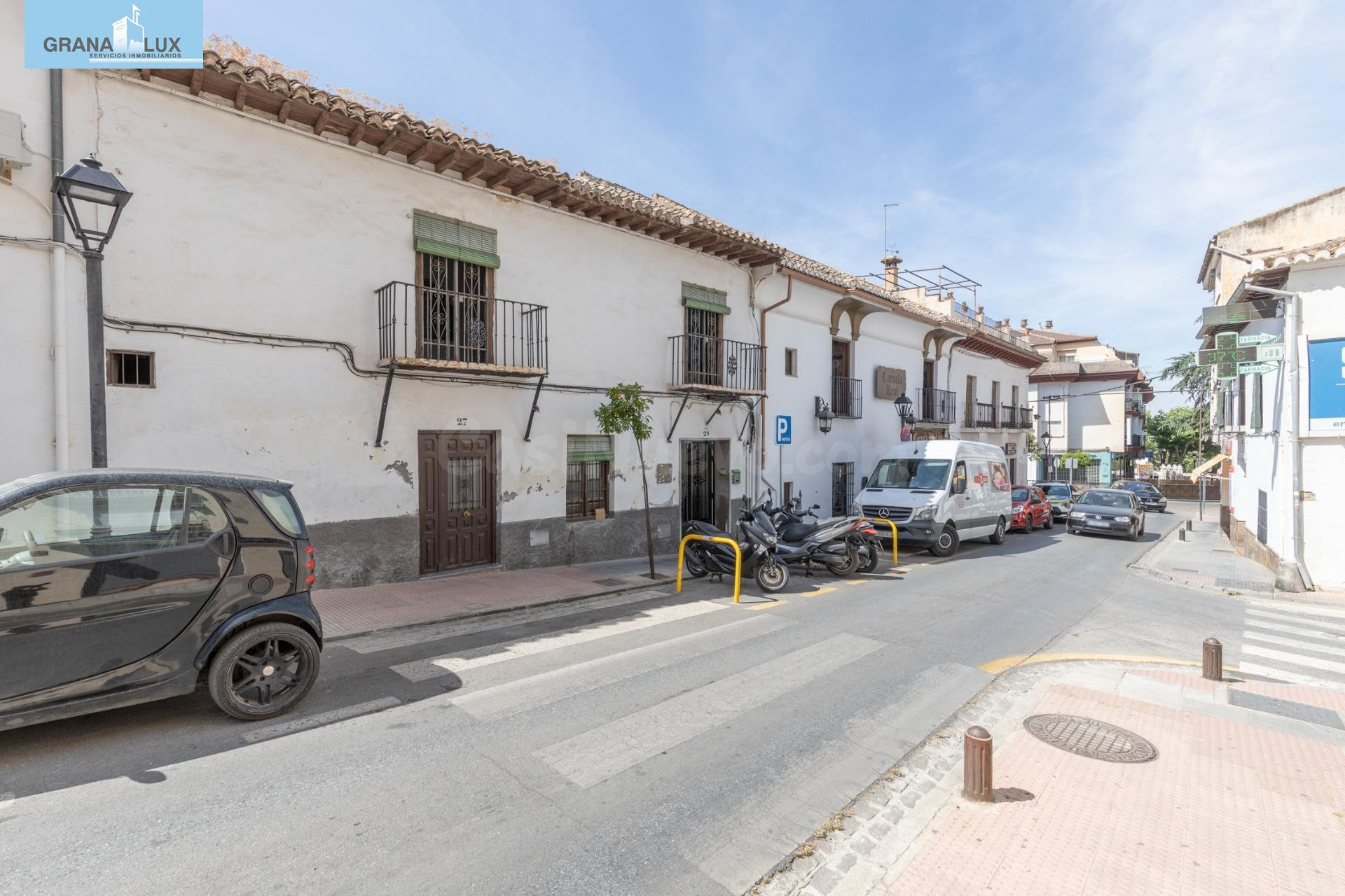 EXCEPCIONAL OPORTUNIDAD EN PLENO CENTRO DE HUÉTOR VEGA