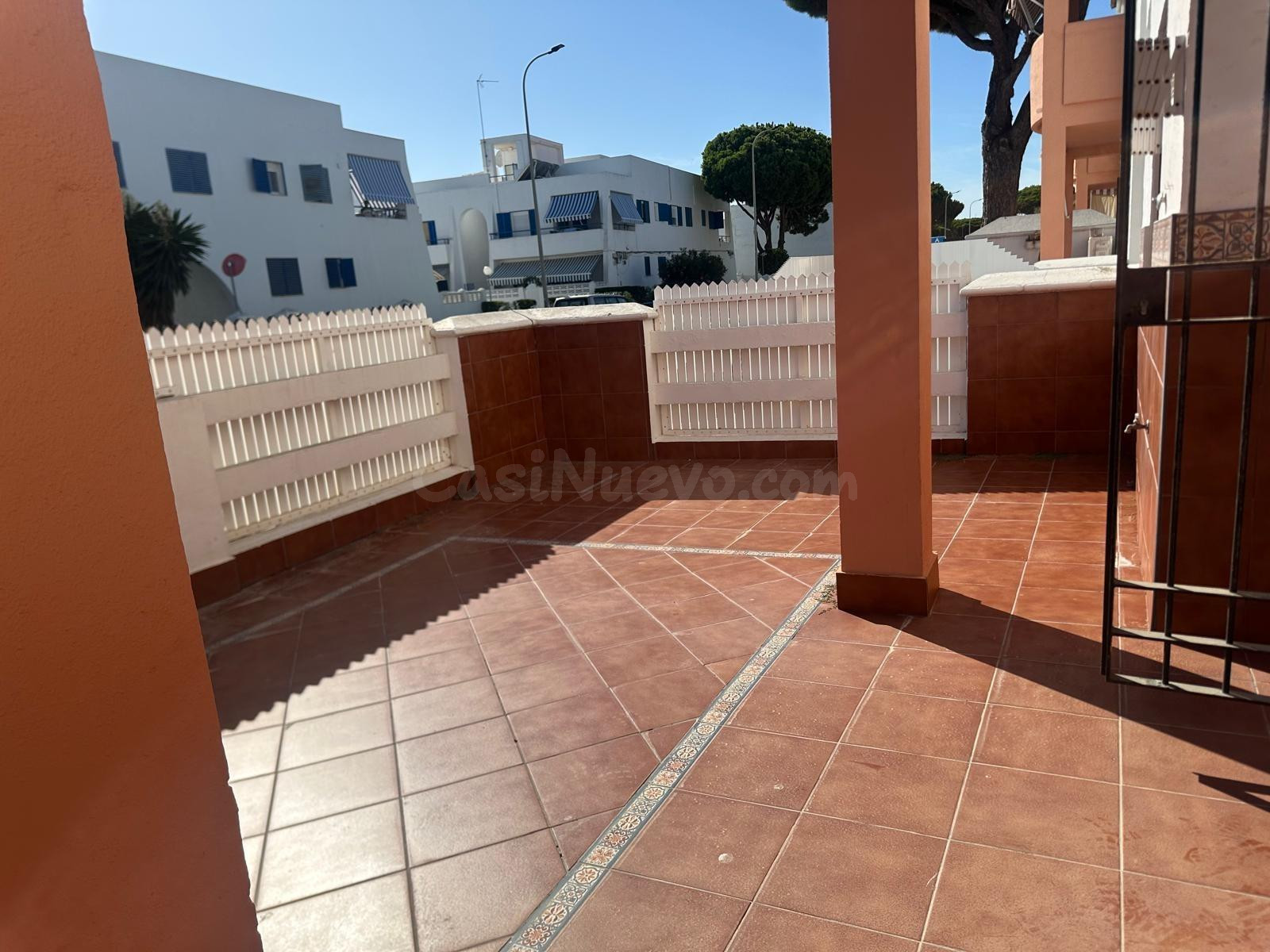 APARTAMENTO EN LA BARROSA en URBANIZACION CON PISCINA - foto 2