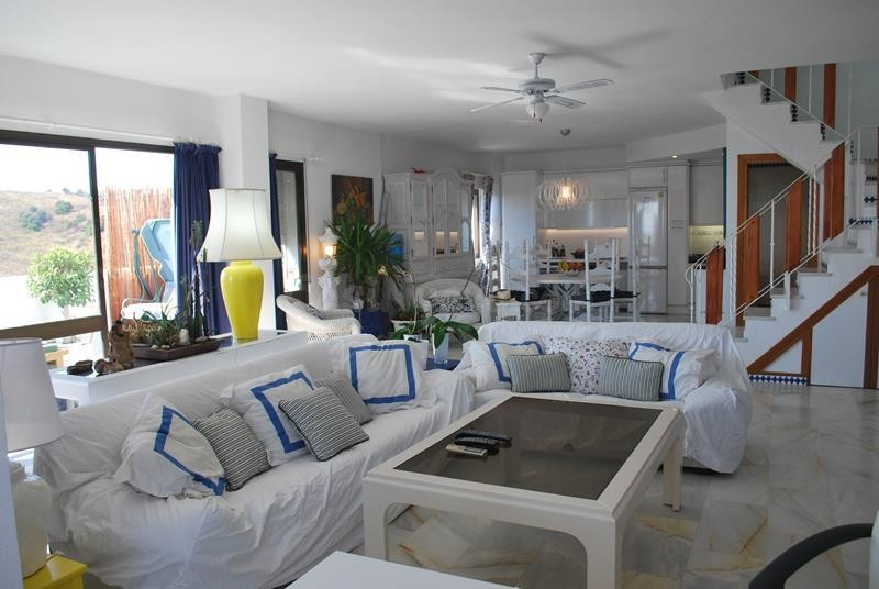IMPRESIONANTE ÁTICO TRIPLEX EN PRIMERA LÍNEA DE PLAYA…. - foto 5