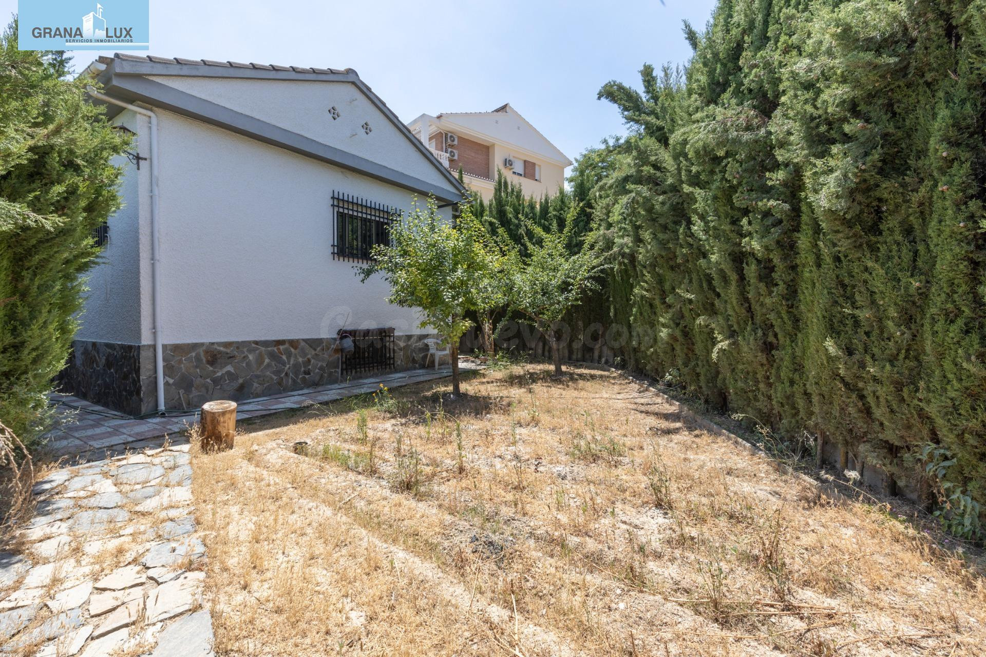 Chalet independiente en venta en Urbanización Los Cerezos - foto 5