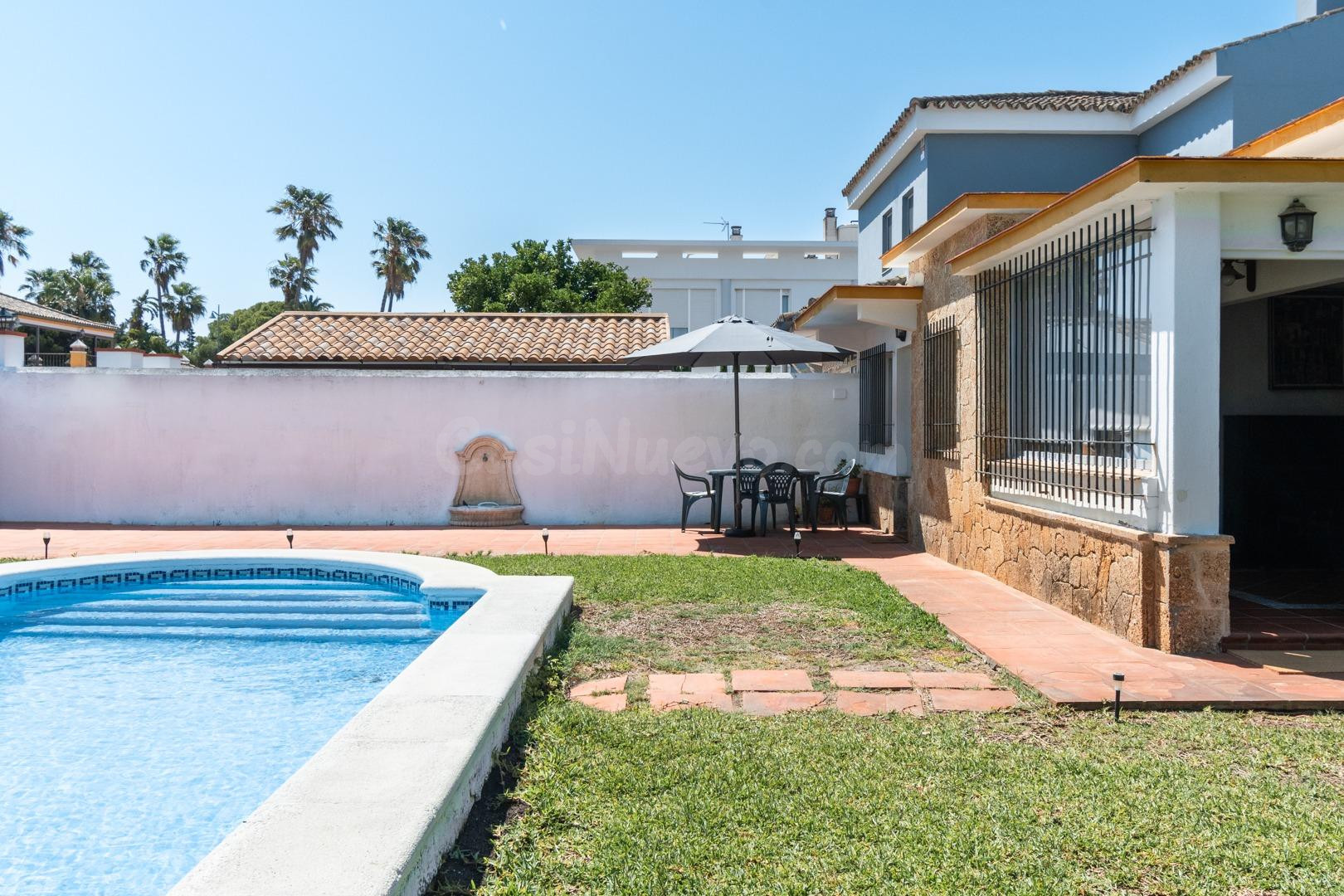 Chalet de una plantaValdelagrana: con jardín, piscina y excelente ubicación - foto 3