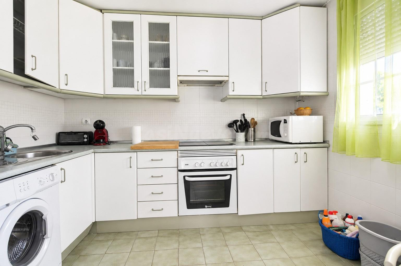 Se Alquila DUPLEX En Urb Adarves (Zona el Retiro) - foto 4