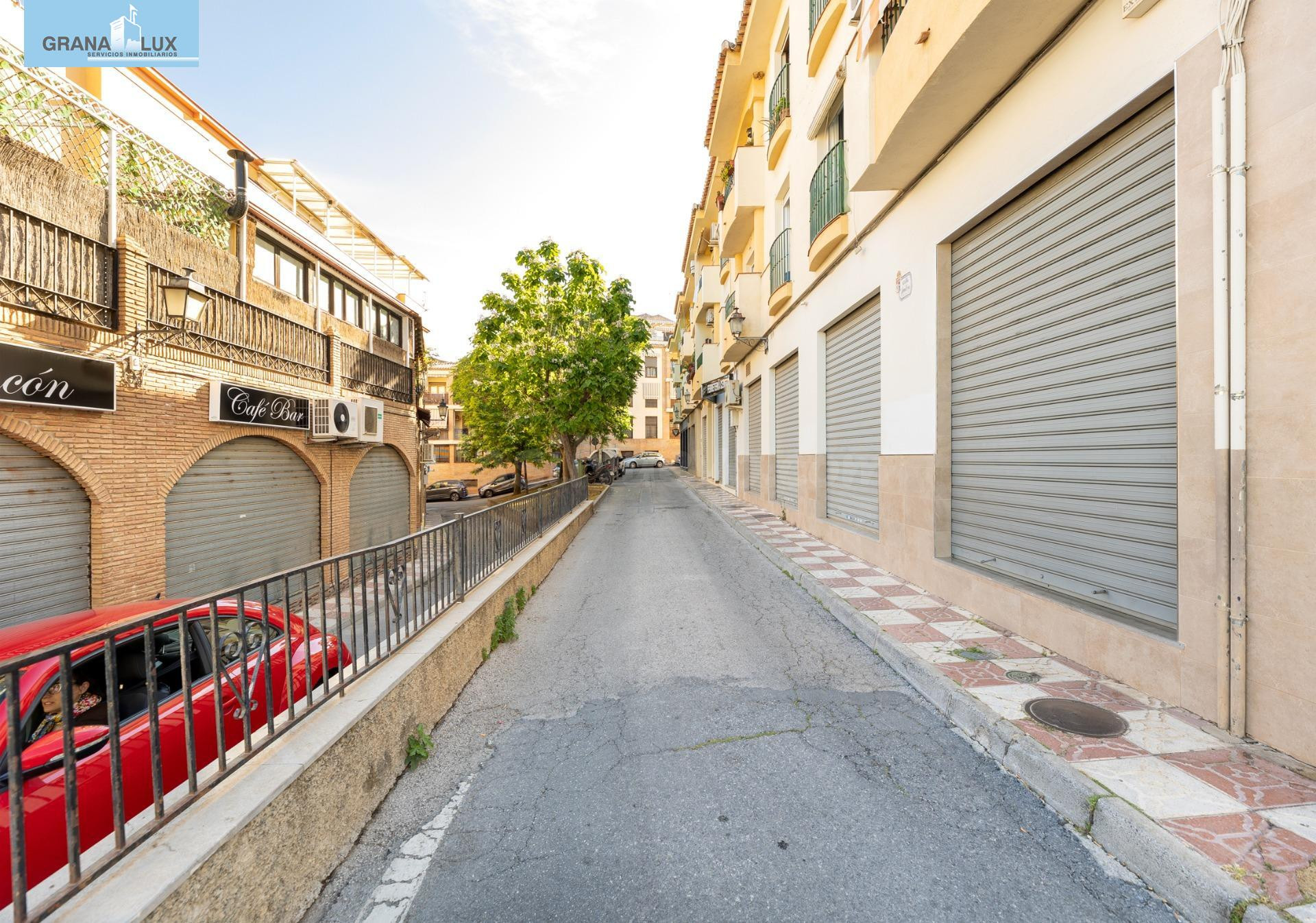 LOCAL COMERCIAL CON 100M2 EN LA ZUBIA - foto 3