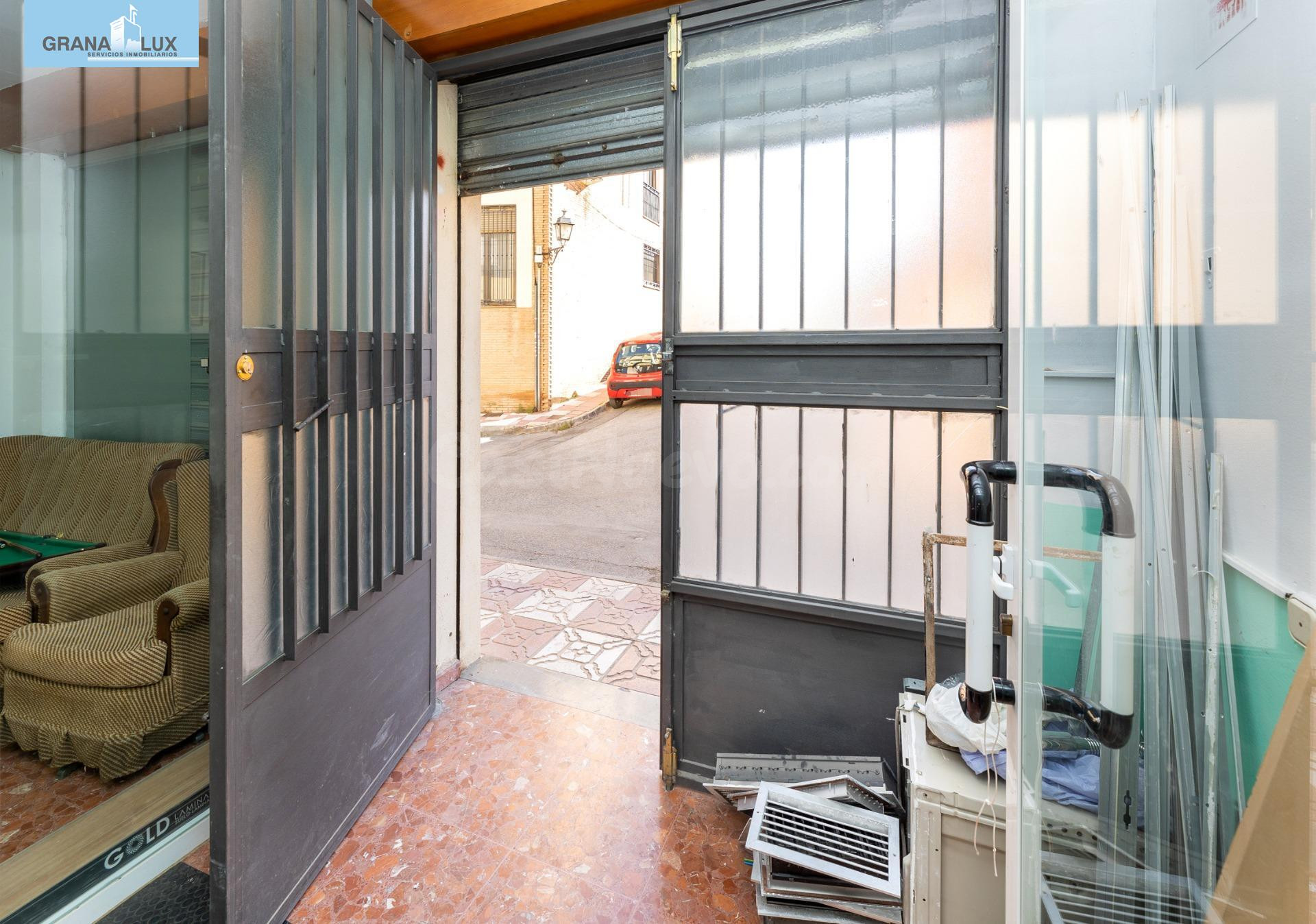 LOCAL COMERCIAL CON 100M2 EN LA ZUBIA - foto 5
