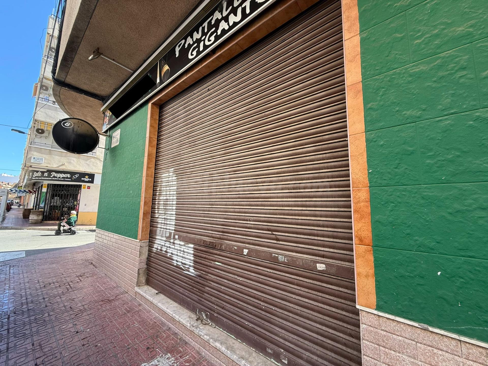 LOCAL COMERCIAL DE 214m2 EN CALLE CONCORDIA, PLAYA DEL CURA! - foto 4