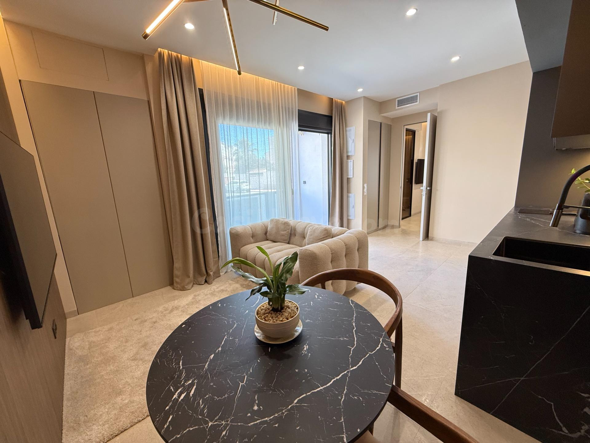 APARTAMENTO EN PLANTA BAJA TOTALMENTE REFORMADO EN EL CENTRO - foto 4