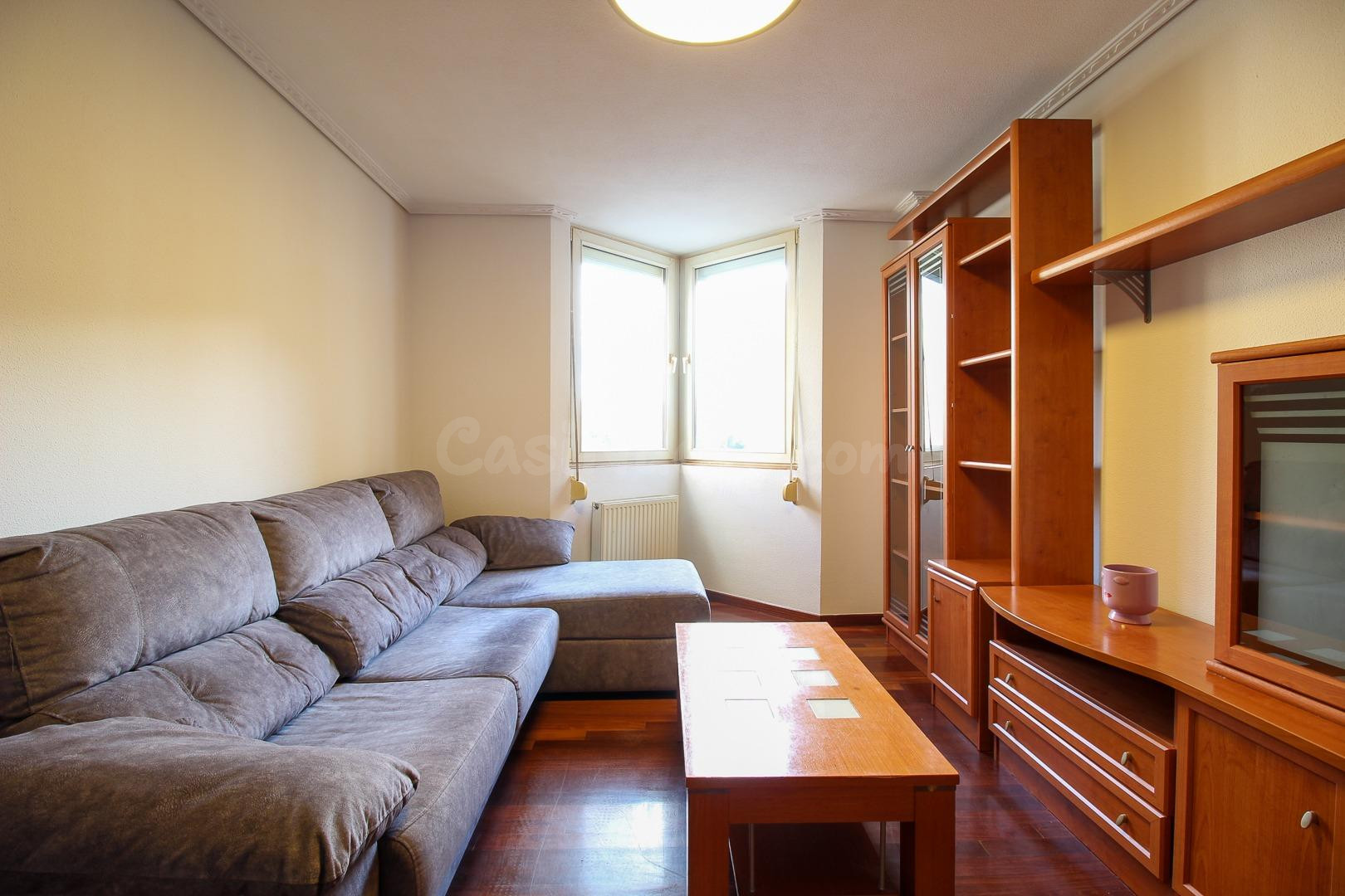 VIVIENDA CON PLAZA DE GARAJE Y TRASTERO EN BEZANA LAGO