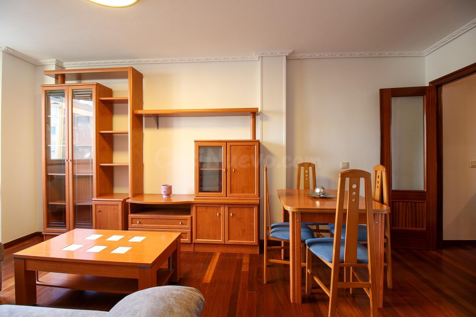 VIVIENDA CON PLAZA DE GARAJE Y TRASTERO EN BEZANA LAGO - foto 5