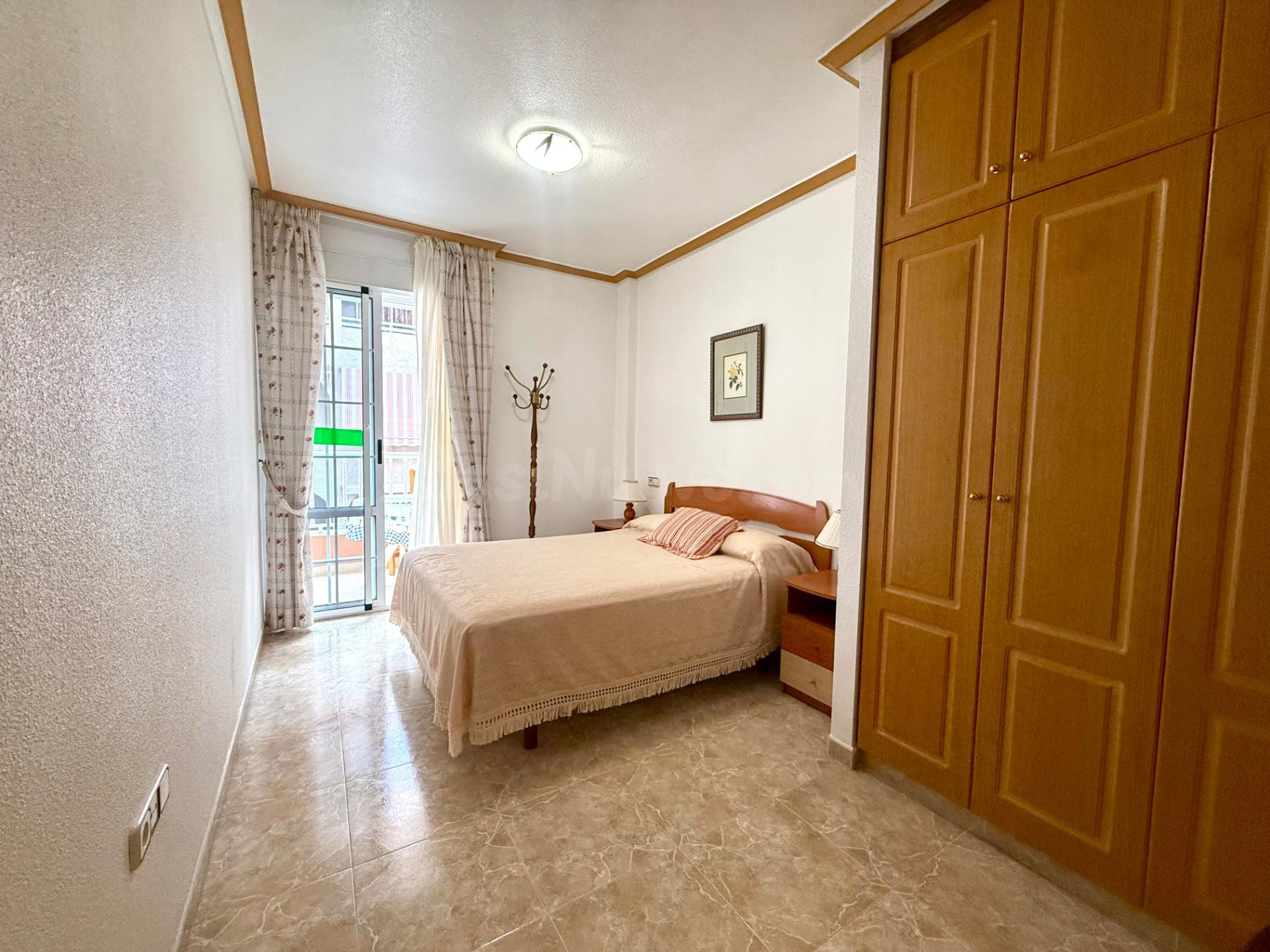 AMPLIO APARTAMENTO CON GARAJE, SOLÁRIUM Y VISTAS LATERALES A - foto 2
