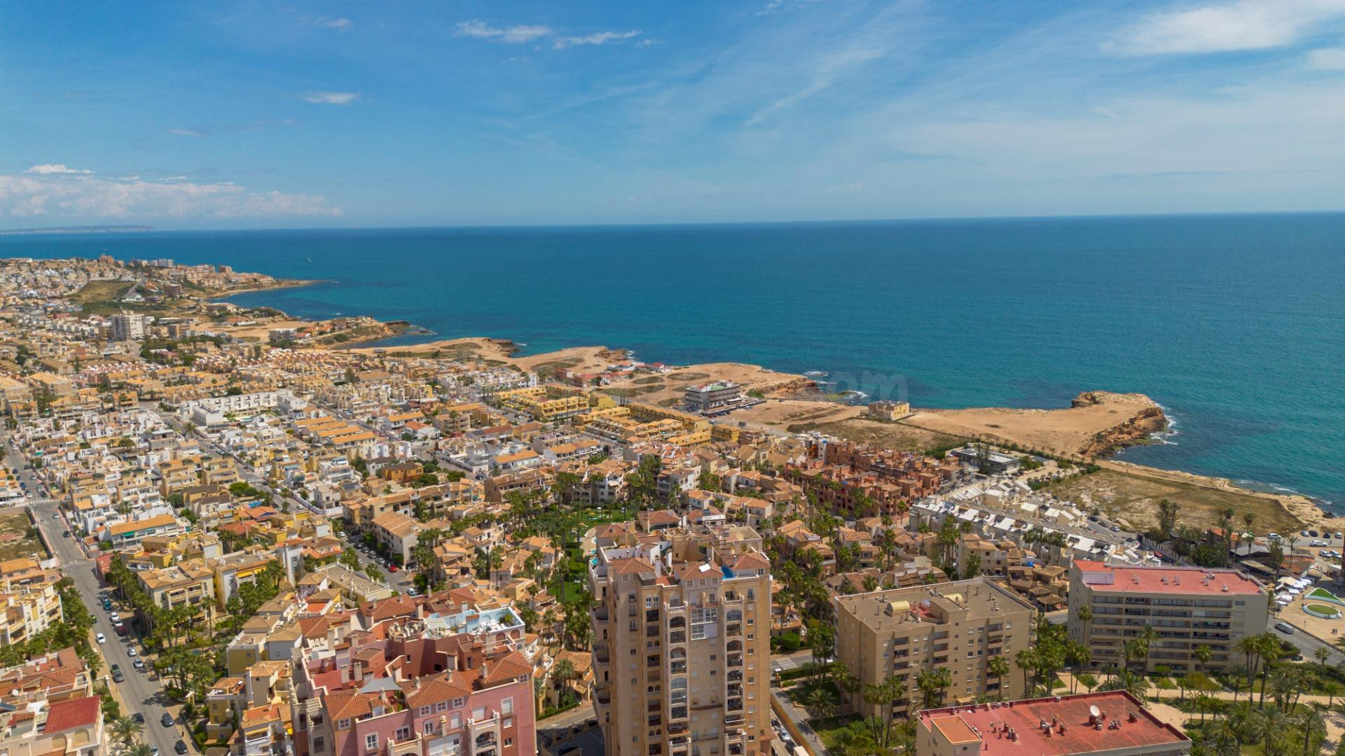 EXCLUSIVO APARTAMENTO REFORMADO EN ALDEA DEL MAR – TORREVIEJ - foto 2