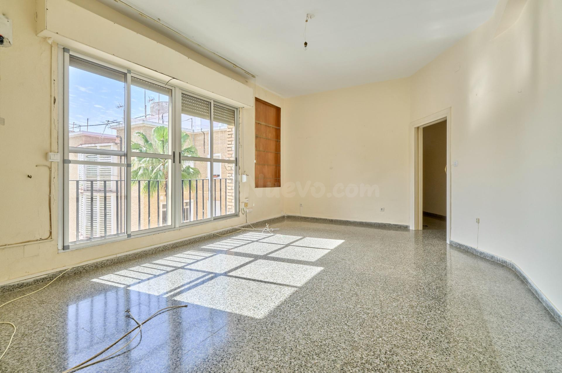 PISO EN PIO XII DE 4 DORMITORIOS