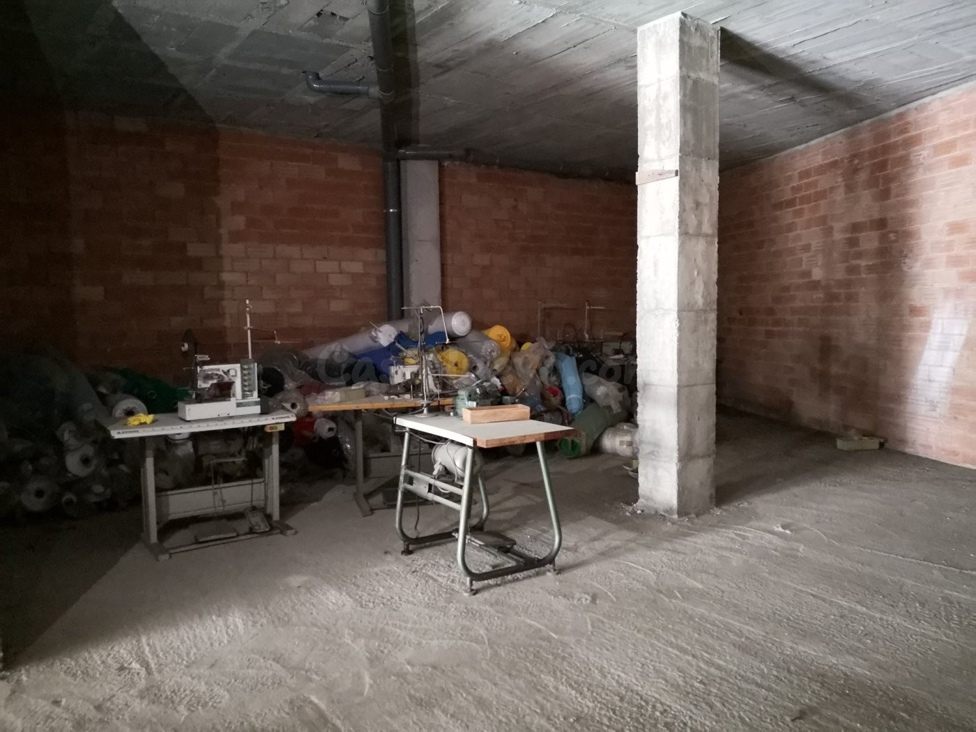 VENTA LOCAL COMERCIAL EN POBLE SEC 134M2!! - foto 4