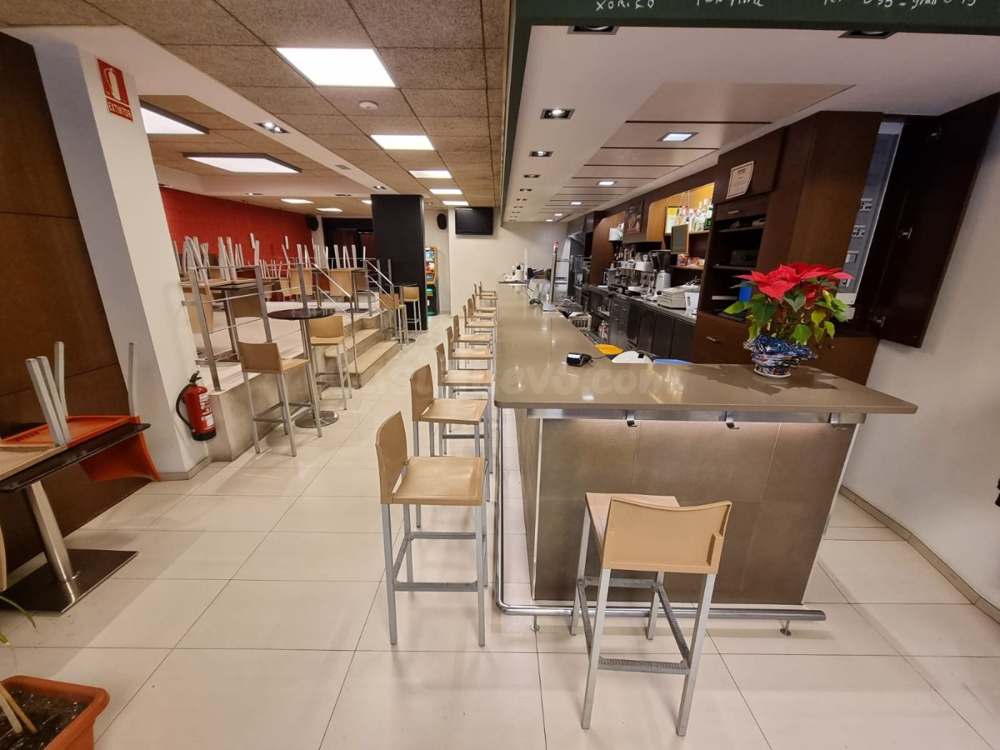 VENTA O TRASPASO DE LOCAL EN IGUALADA CENTRO EN PLENO FUNCIO