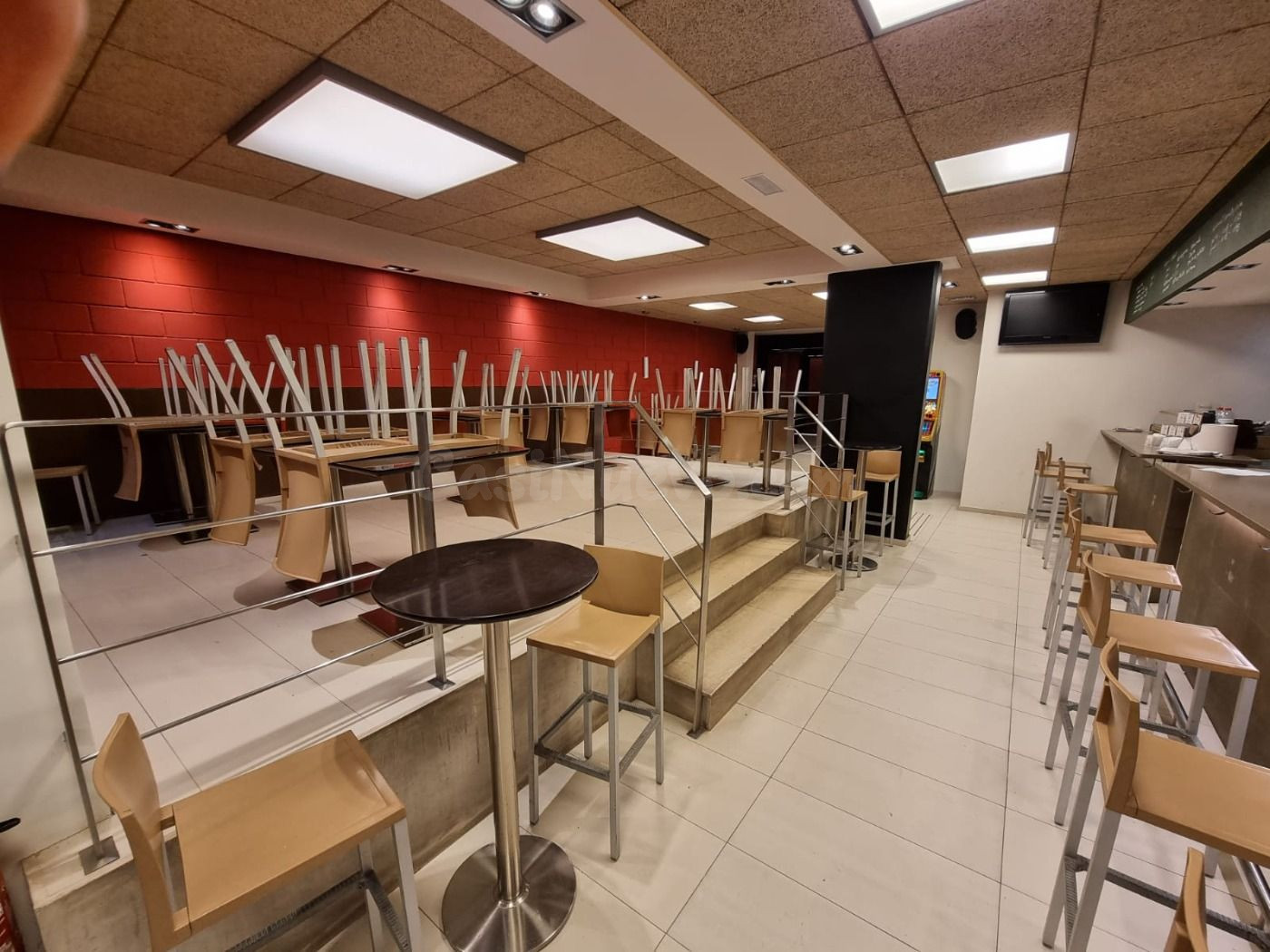 VENTA O TRASPASO DE LOCAL EN IGUALADA CENTRO EN PLENO FUNCIO - foto 4
