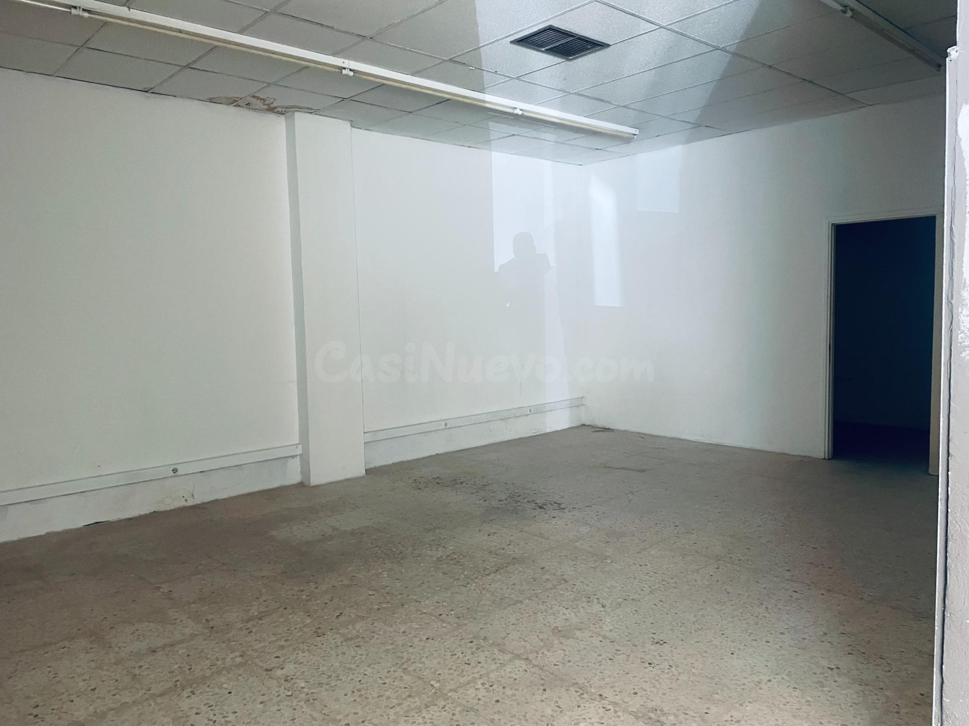 ALQUILER LOCAL EN VILANOVA DEL CAMÍ ZONA CENTRO - foto 3